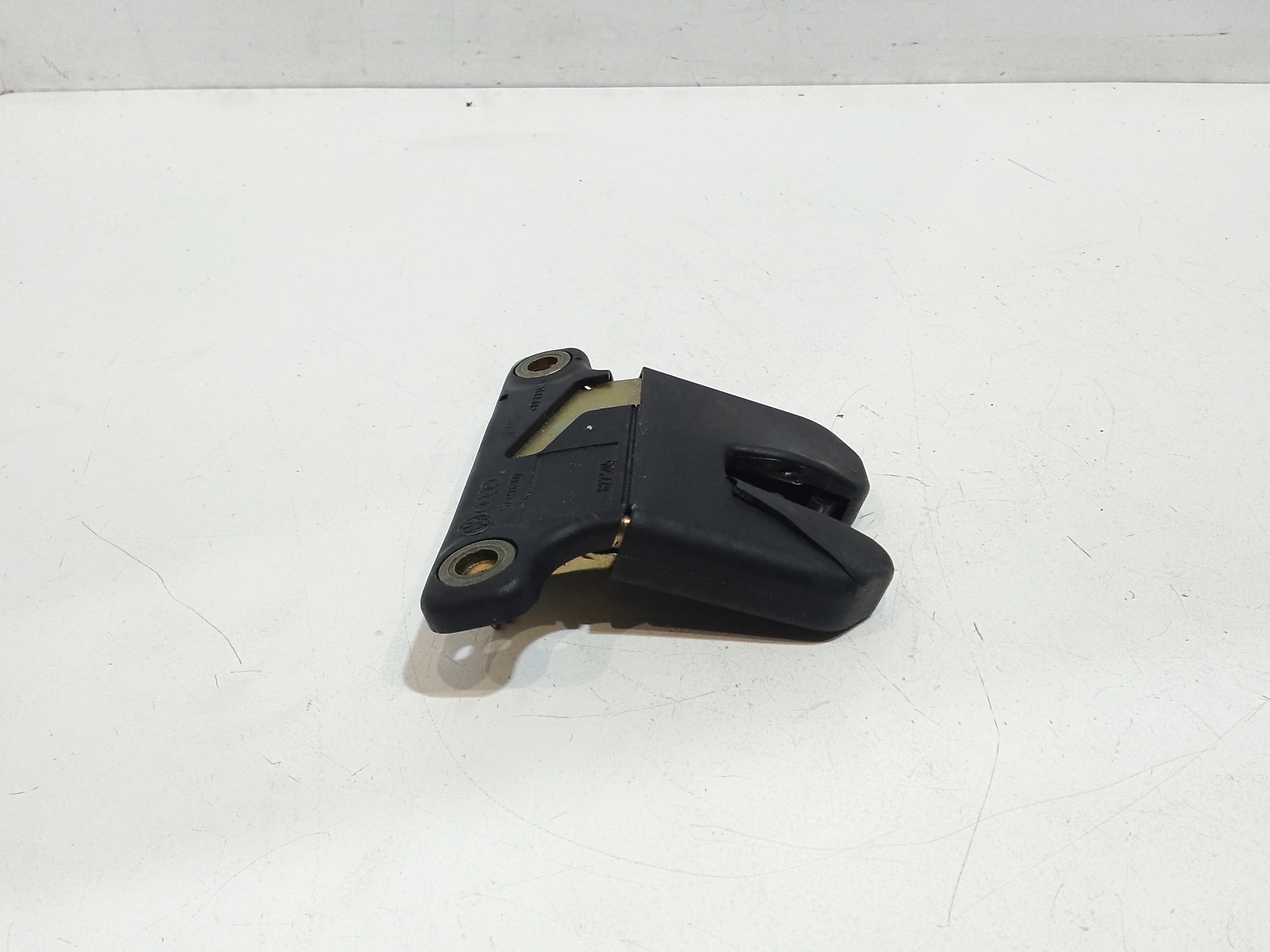 Serratura Cofano Posteriore per Audi A8 1a serie (1994 - 2001)