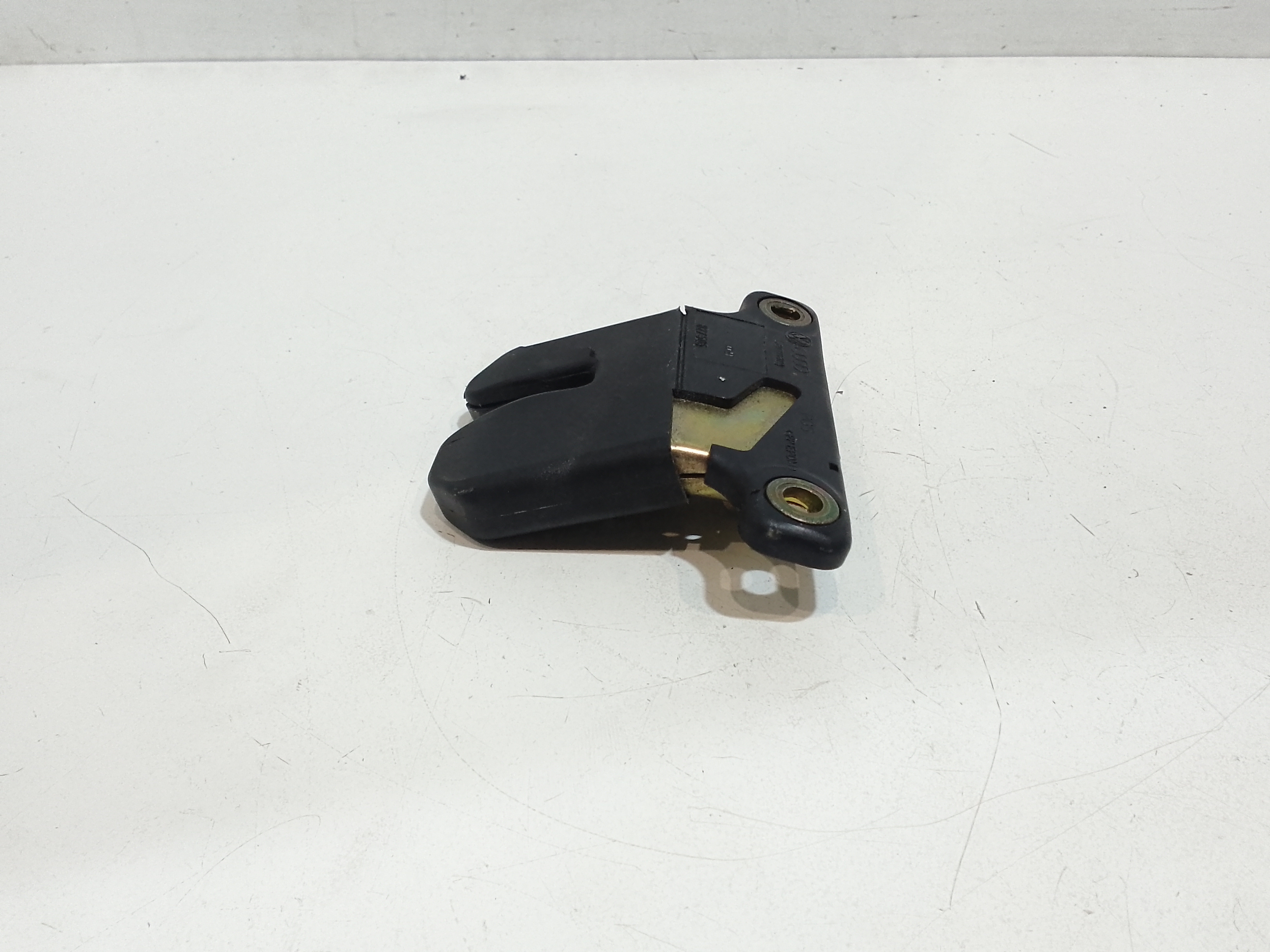 Serratura Cofano Posteriore per Audi A8 1a serie (1994 - 2001)