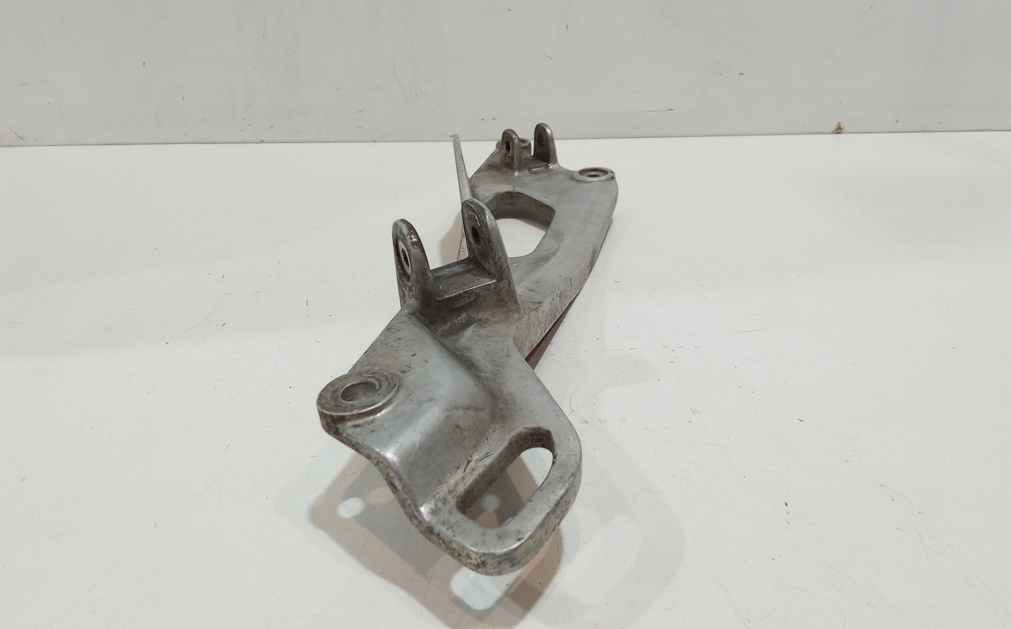 Staffa supporto pedalino per Yamaha TDM 900cc (2002 - 2014)