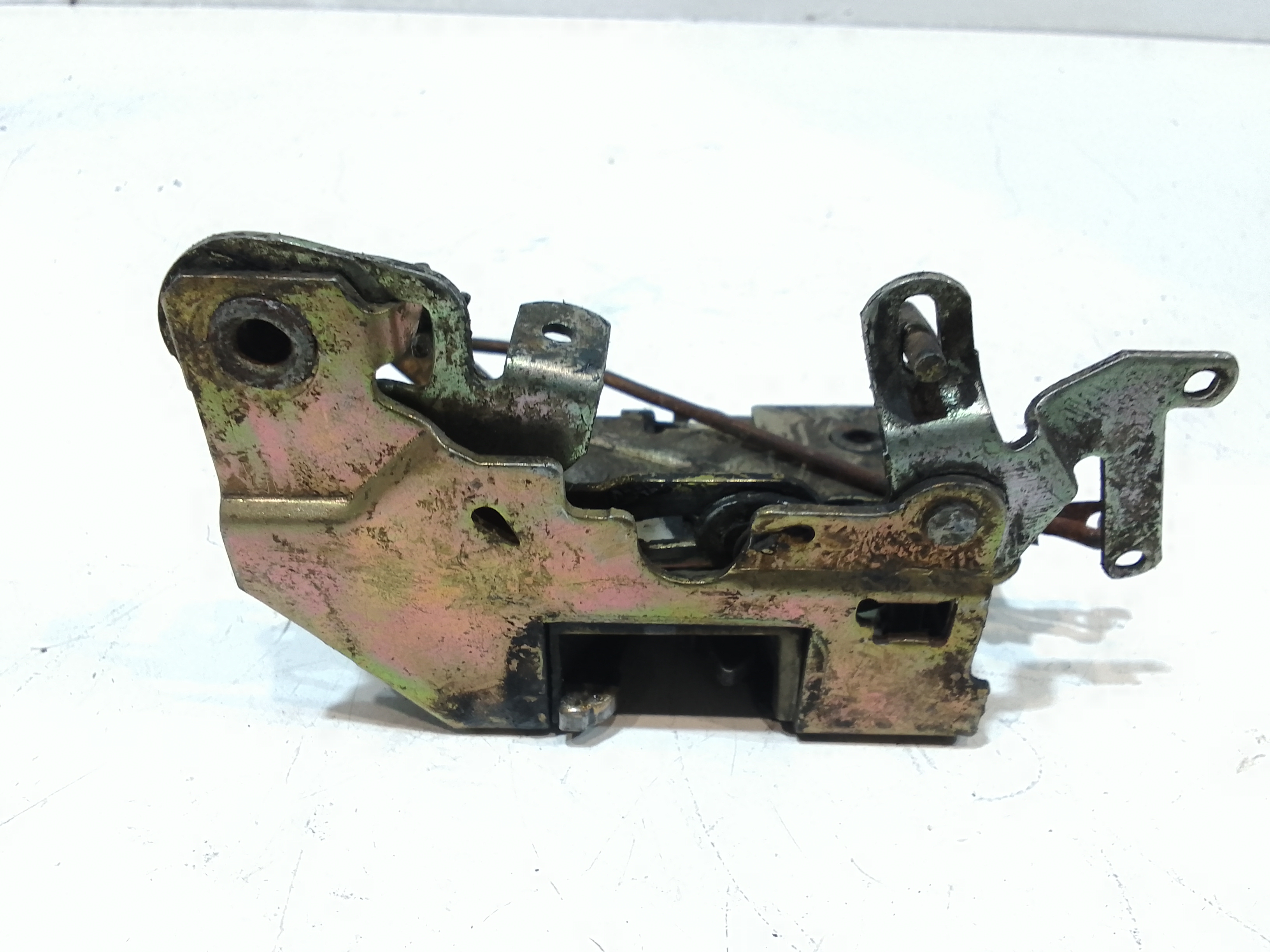 Serratura Anteriore Destra per Opel Kadett Serie E (84>91) (1984 - 1991)