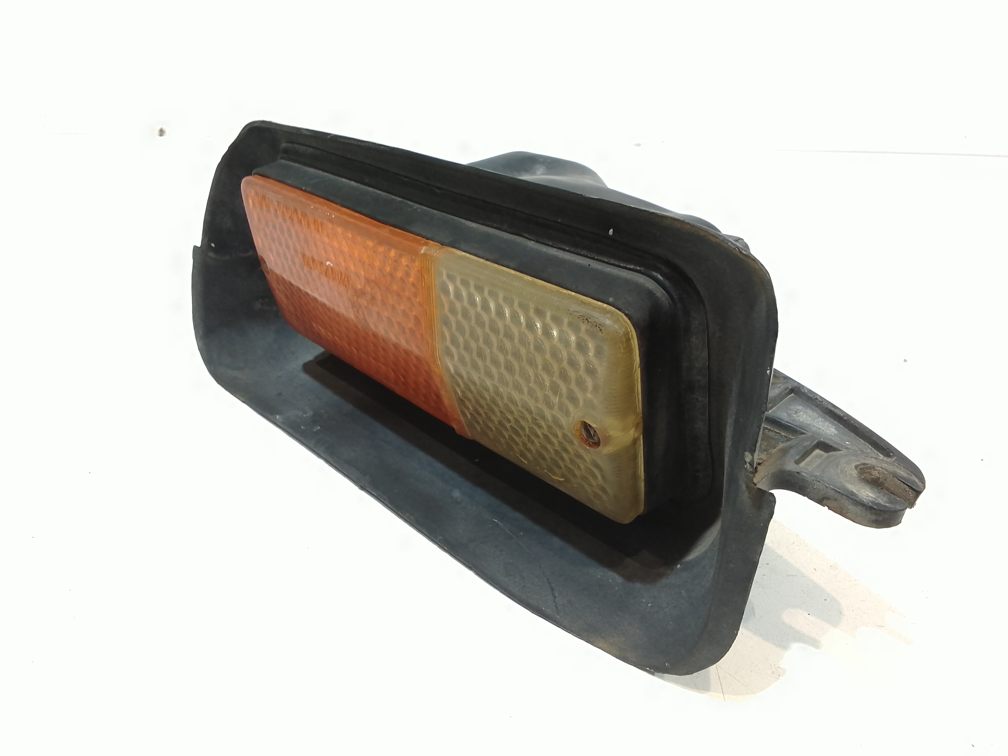 Freccia fanalino ant DX lato passeggero per Lada Niva (1994 - 1999)