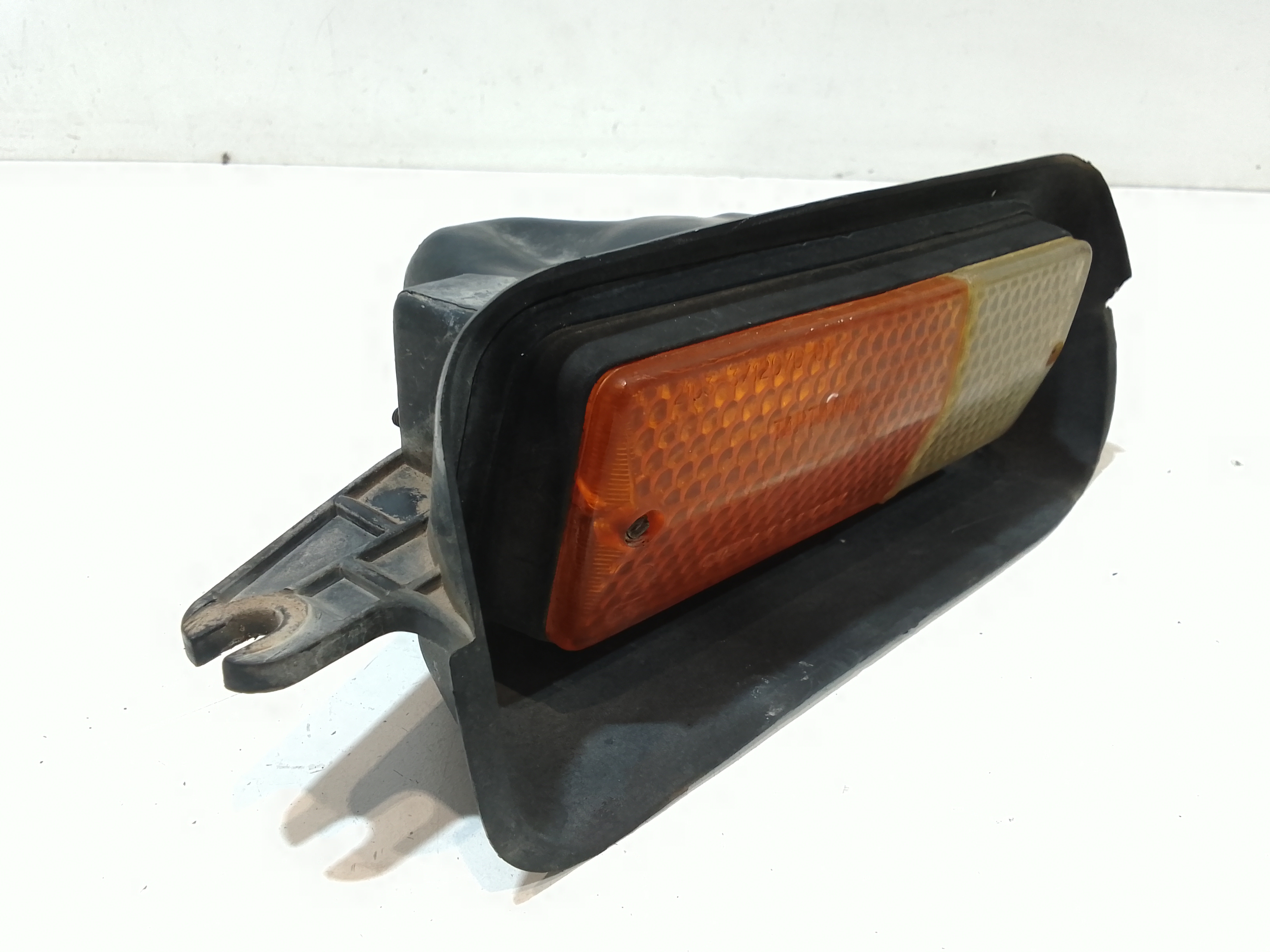 Freccia fanalino ant DX lato passeggero per Lada Niva (1994 - 1999)