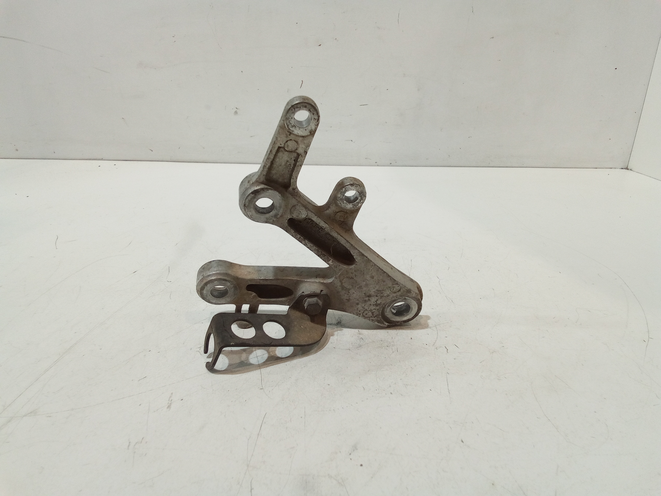 Staffa supporto pedalino per Honda CBR 900 RR Fireblade (2000 - 2001)