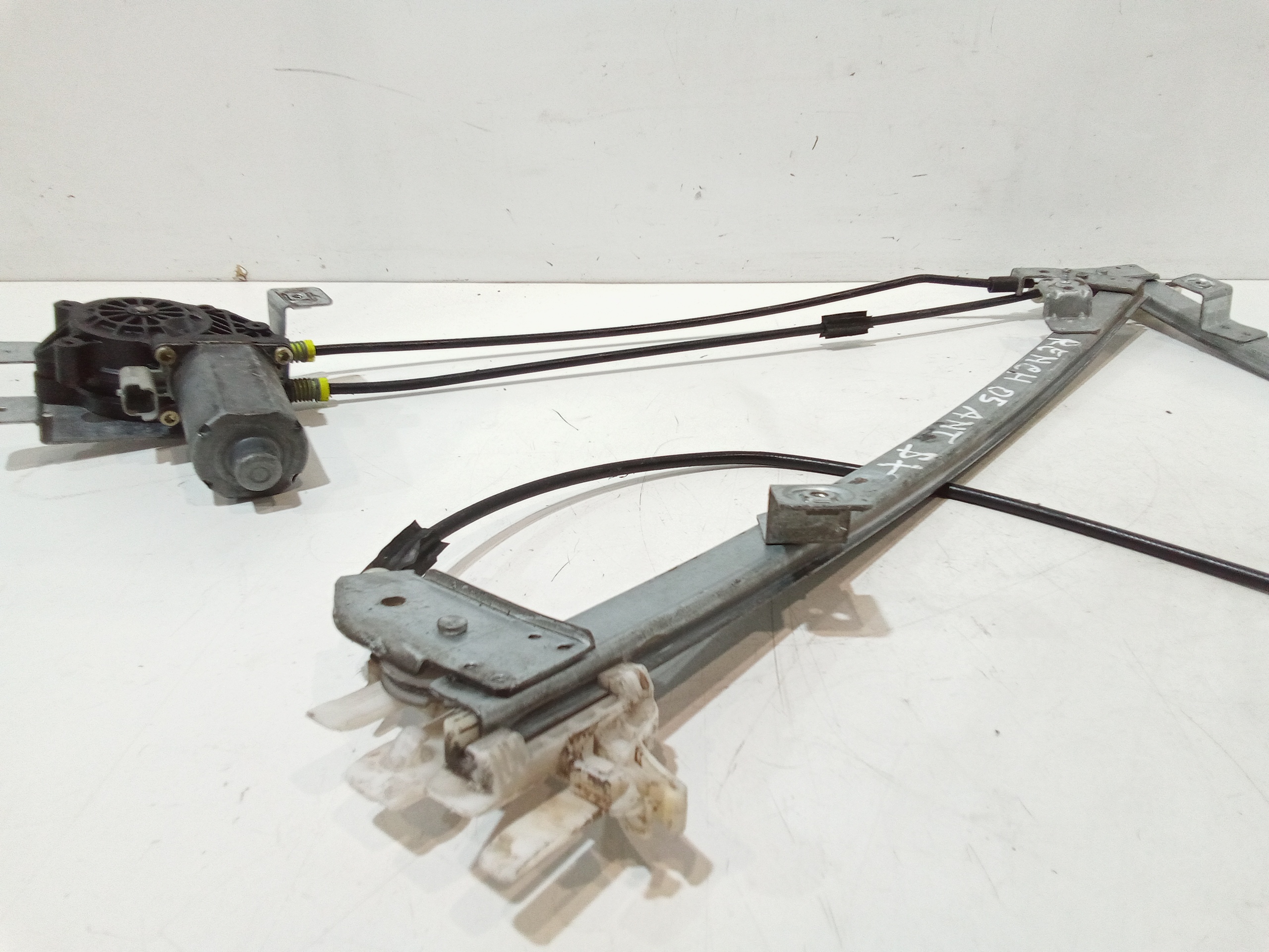 Cremagliera anteriore sinistra Guida per Peugeot Ranch 2 Serie (2002 - 2008)