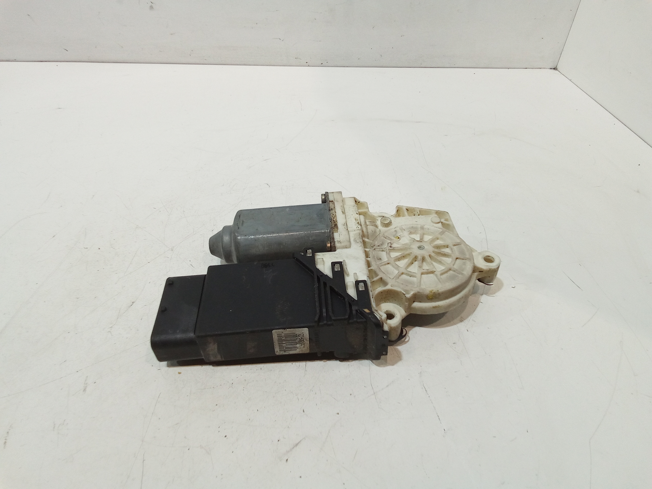 Motorino Alzavetro anteriore Sinistro per Volkswagen Golf 5 Berlina (03>08) (2003 - 2008)