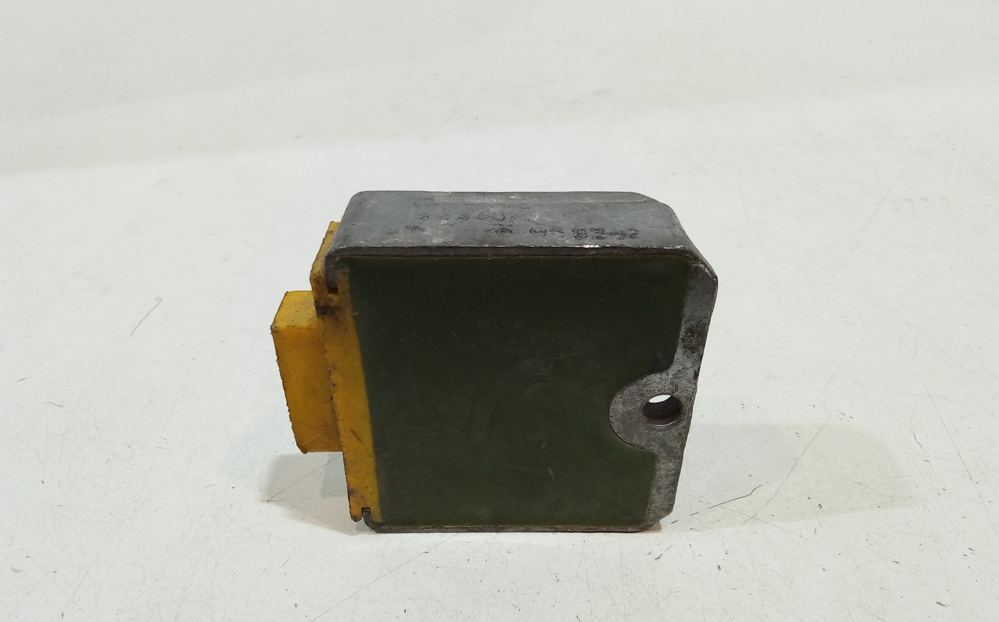 Regolatore di tensione per Aprilia Scarabeo 50cc (01>04) (2001 - 2004)