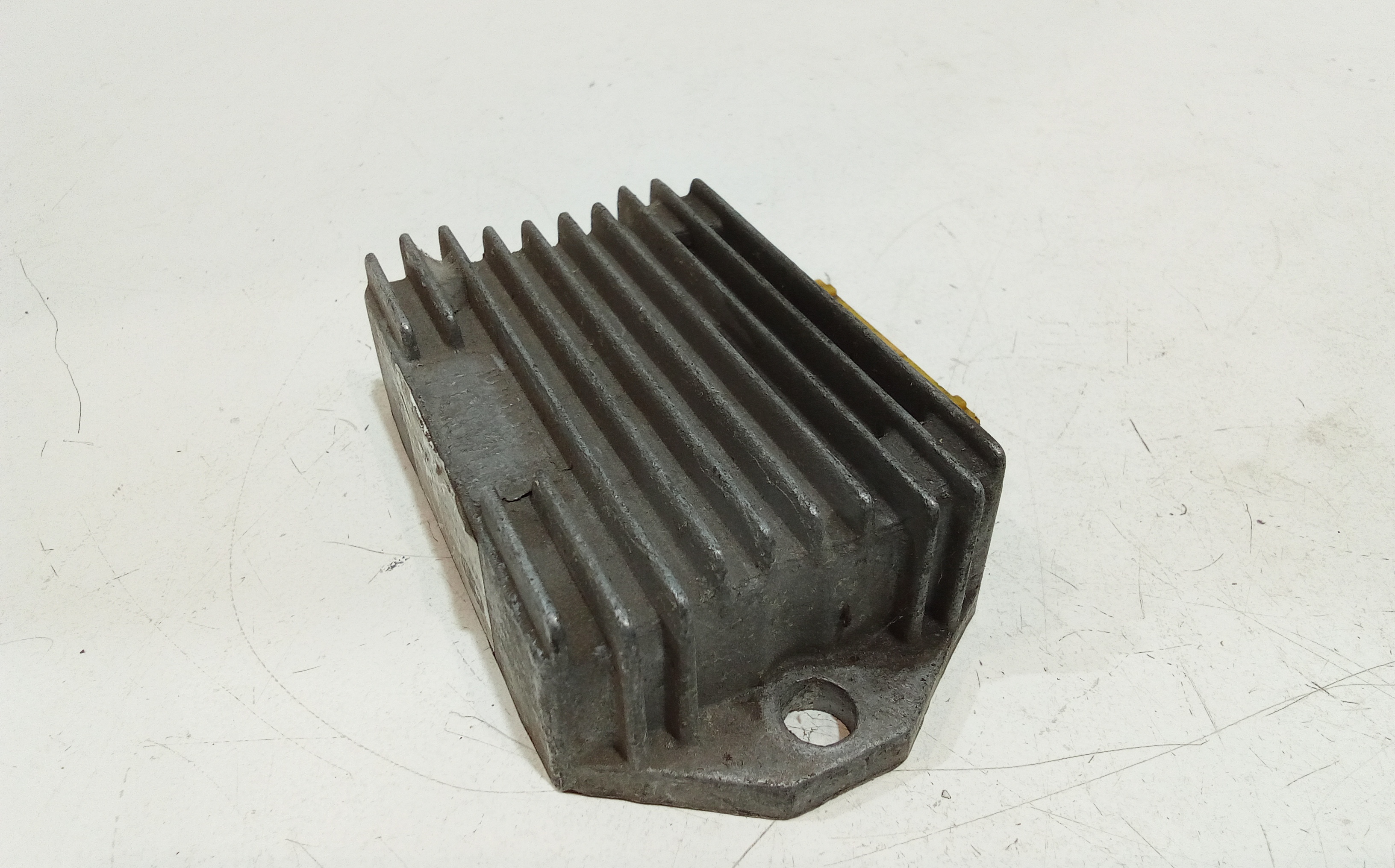 Regolatore tensione per Piaggio Liberty 50cc 2t (97>99) (1997 - 1999)