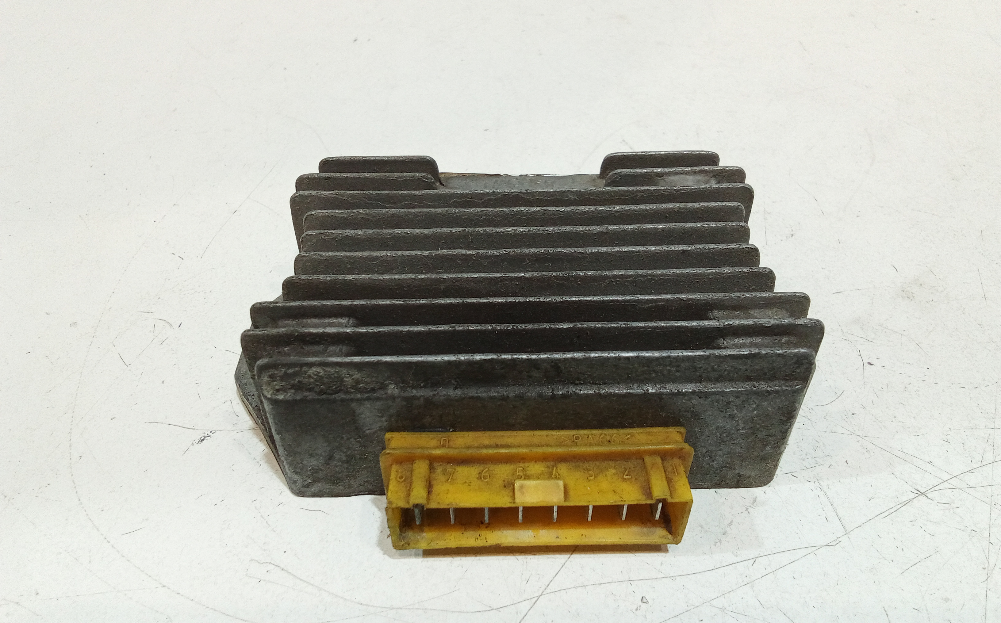 Regolatore tensione per Piaggio Liberty 50cc 2t (97>99) (1997 - 1999)