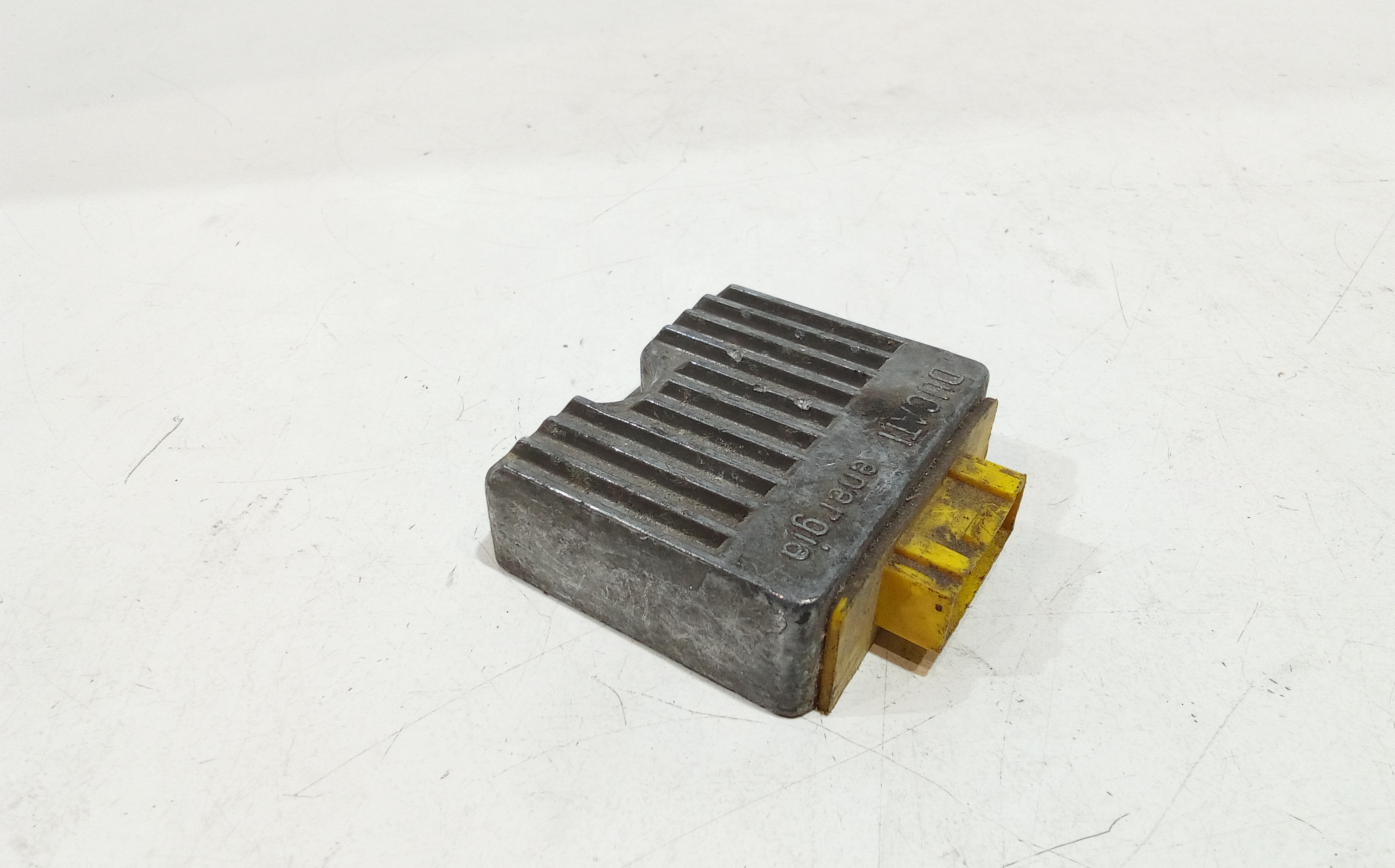 Regolatore di tensione per Aprilia Scarabeo 50cc  (93>98) (1993 - 1998)