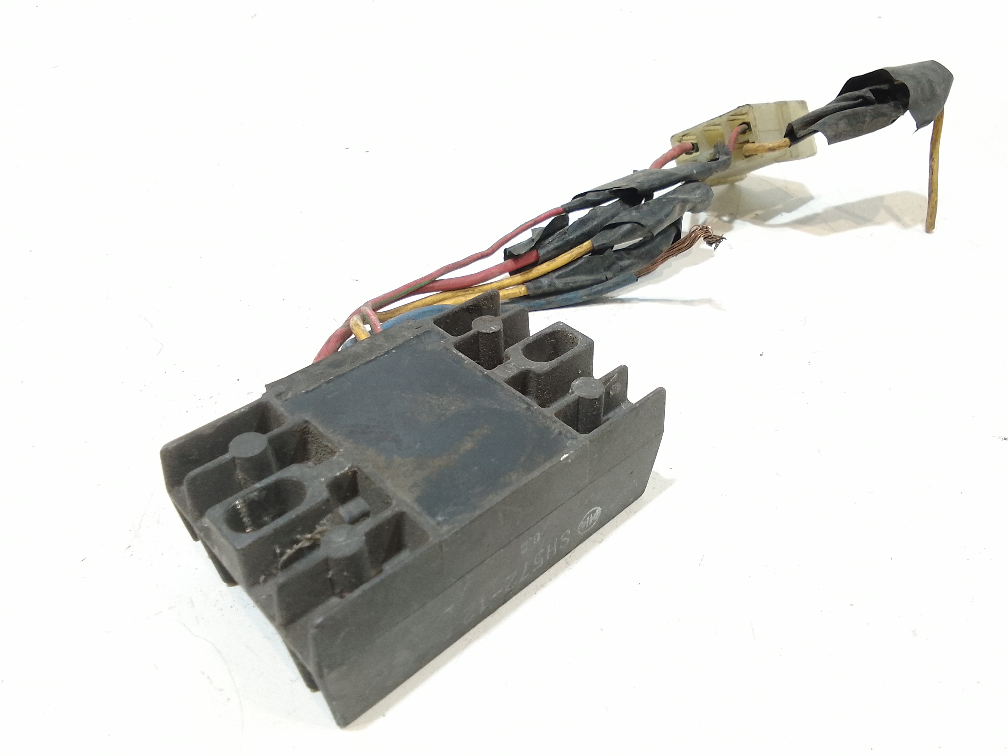 Regolatore tensione per Aprilia Leonardo 125 (1996 - In produzione)