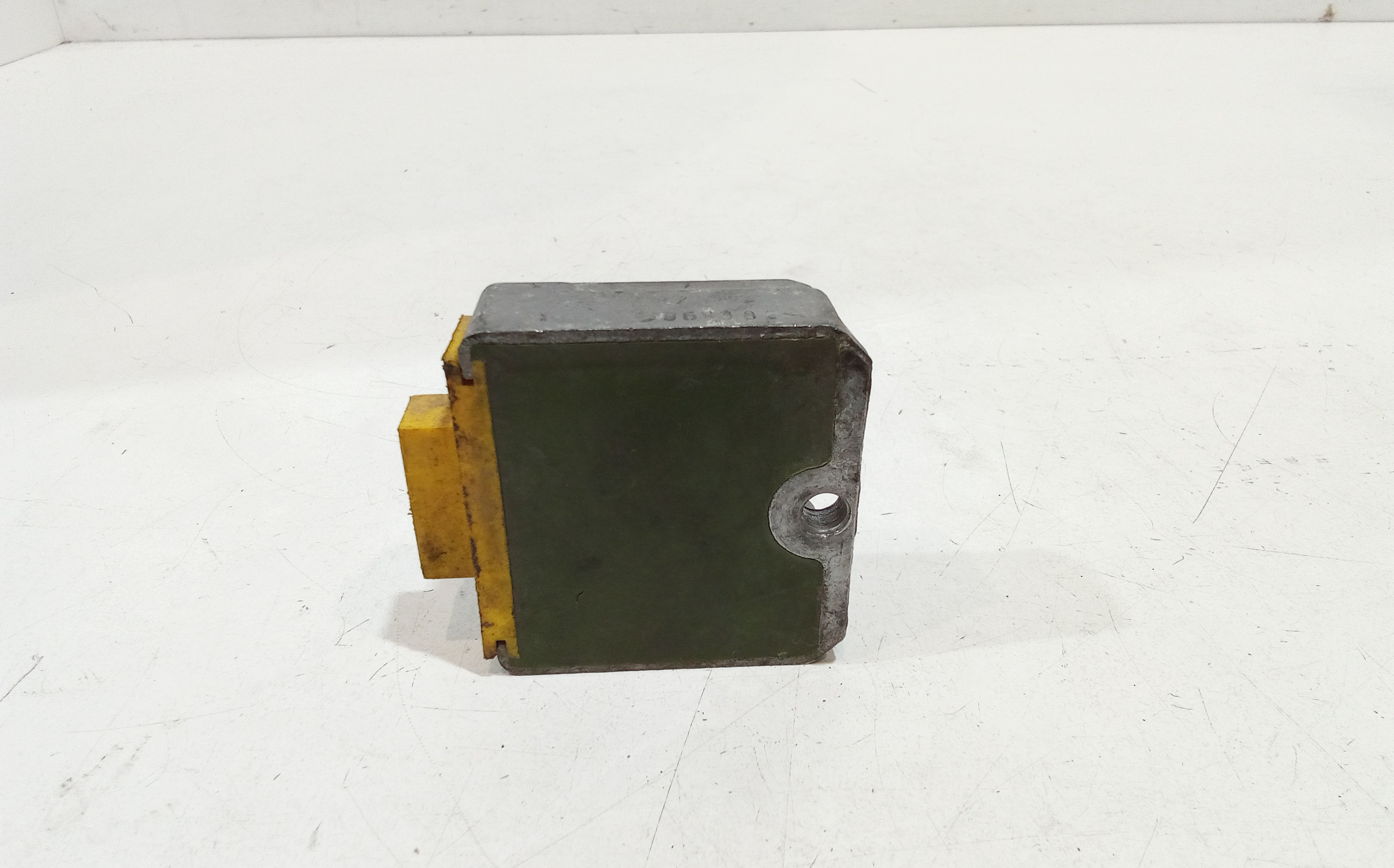 Regolatore tensione per Aprilia Scarabeo 50cc (01>04) (2001 - 2004)