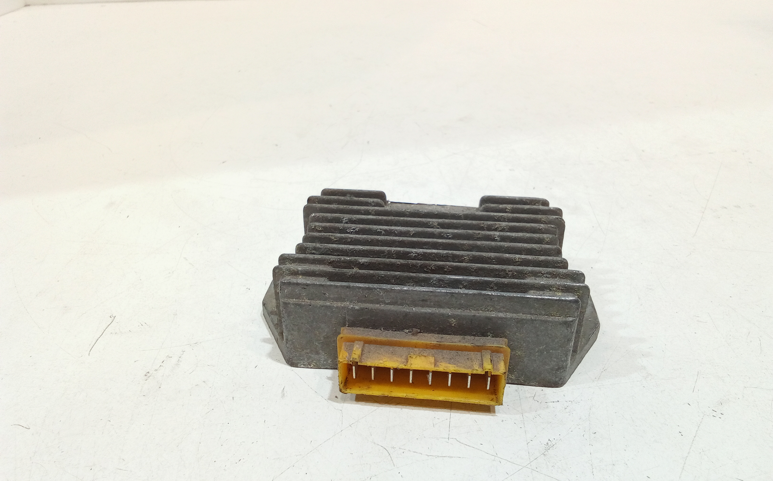 Regolatore di tensione per Piaggio Liberty 50cc 2t (97>99) (1997 - 1999)