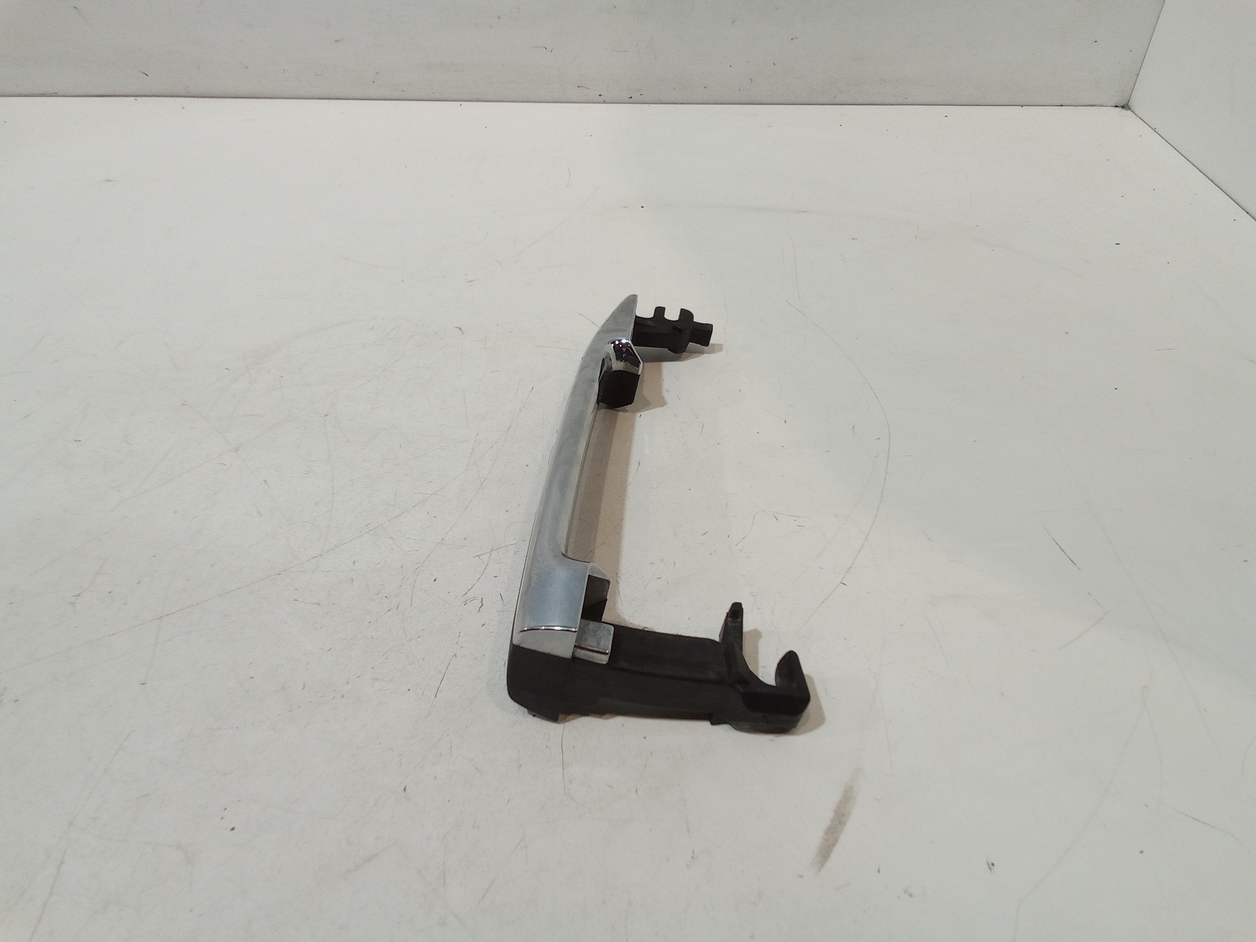 Maniglia esterna Anteriore Sinistra per Mercedes Classe C Berlina W202 (1993 - 1997)