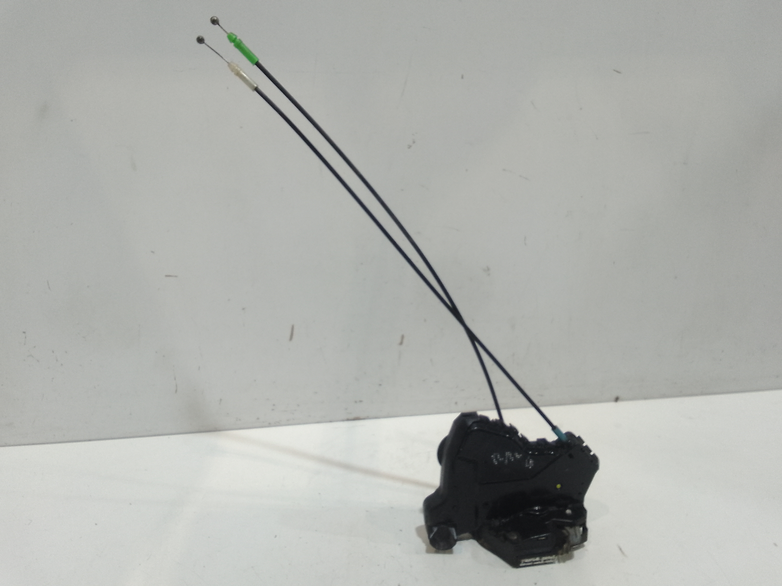 Serratura Anteriore Destra per Toyota Rav4 4 Serie (2005 - 2009)