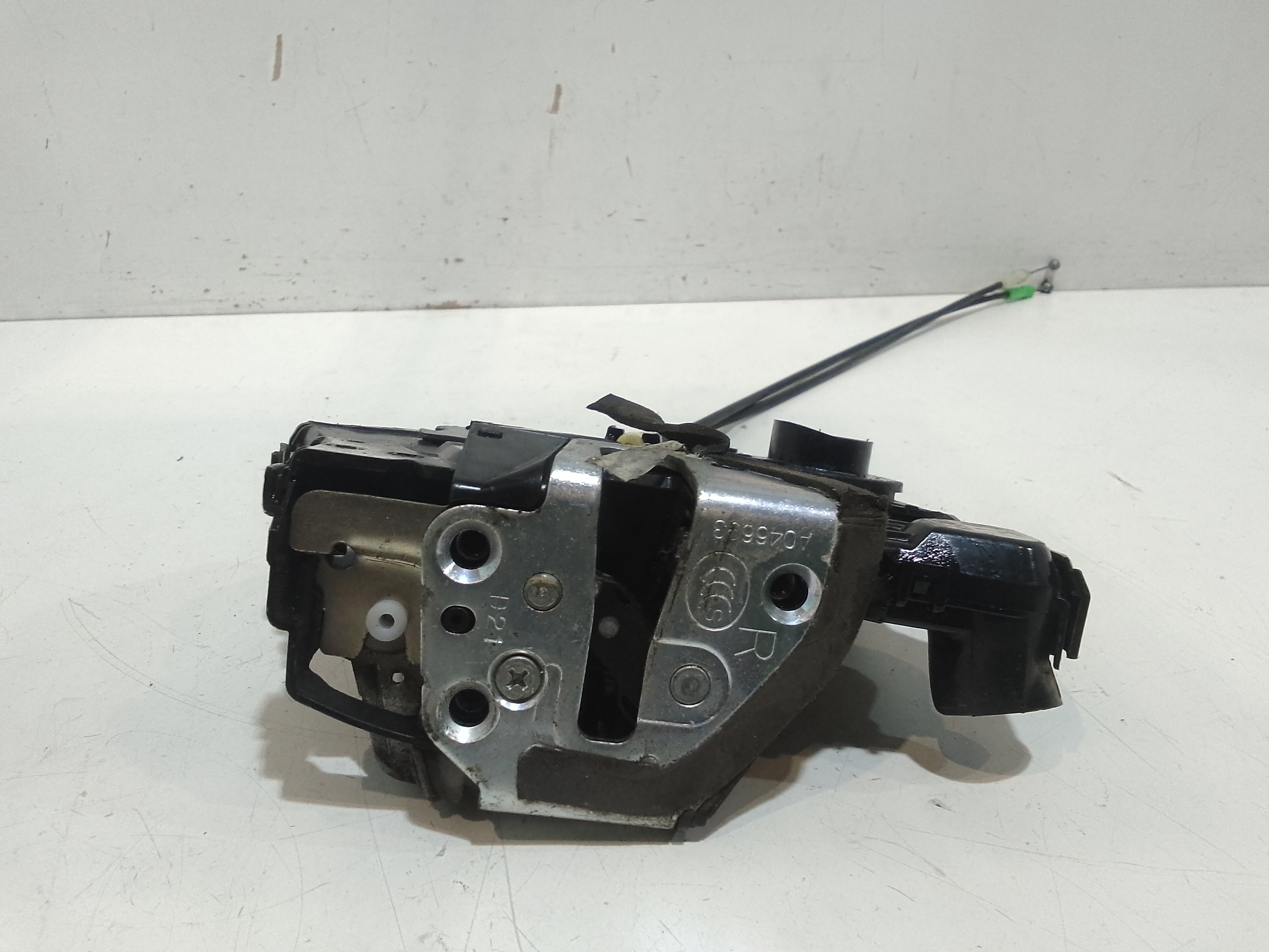 Serratura Anteriore Destra per Toyota Rav4 4 Serie (2005 - 2009)