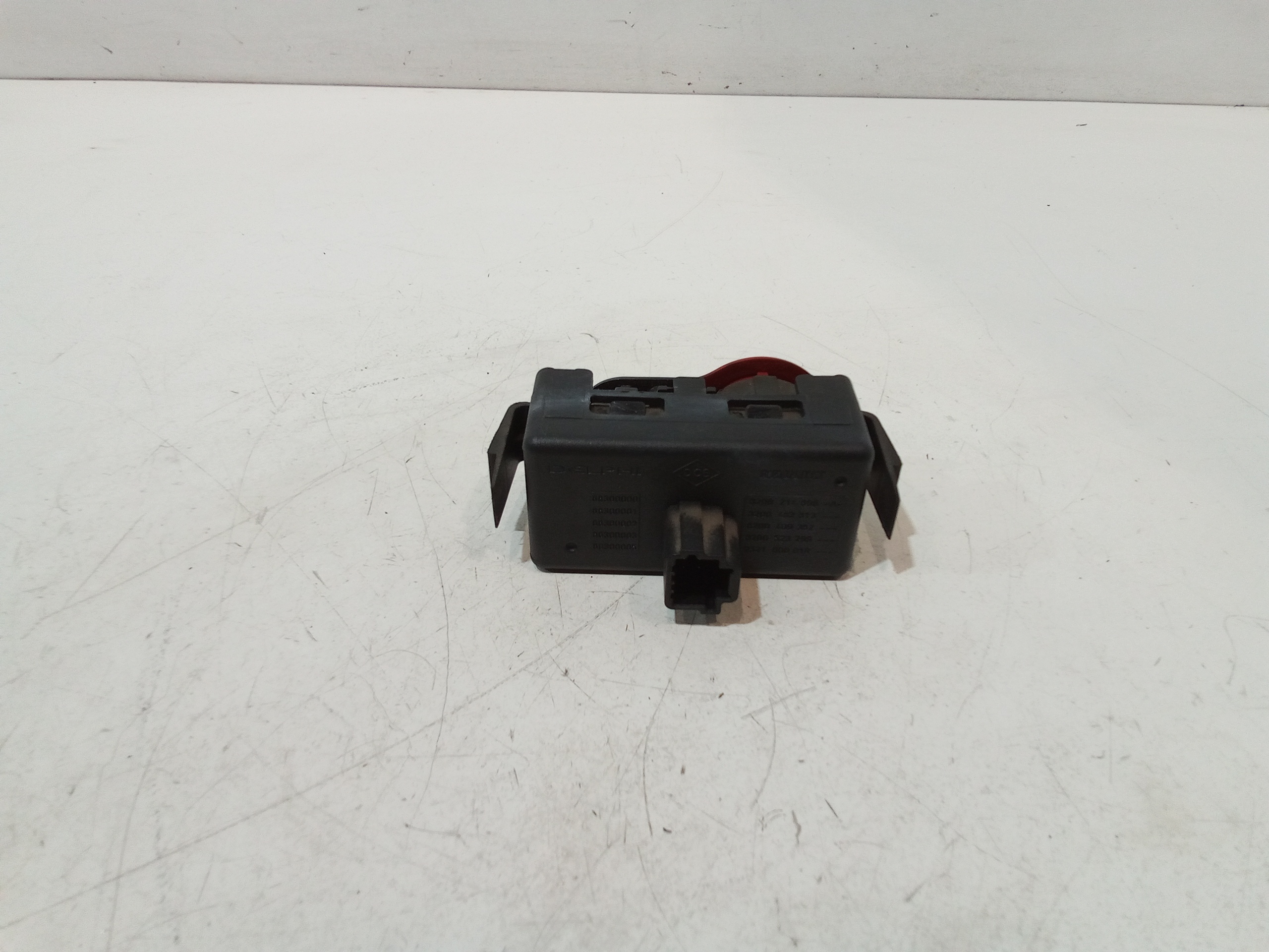 Pulsante luci di emergenza per Renault Clio Serie (08>15) (2008 - 2015)