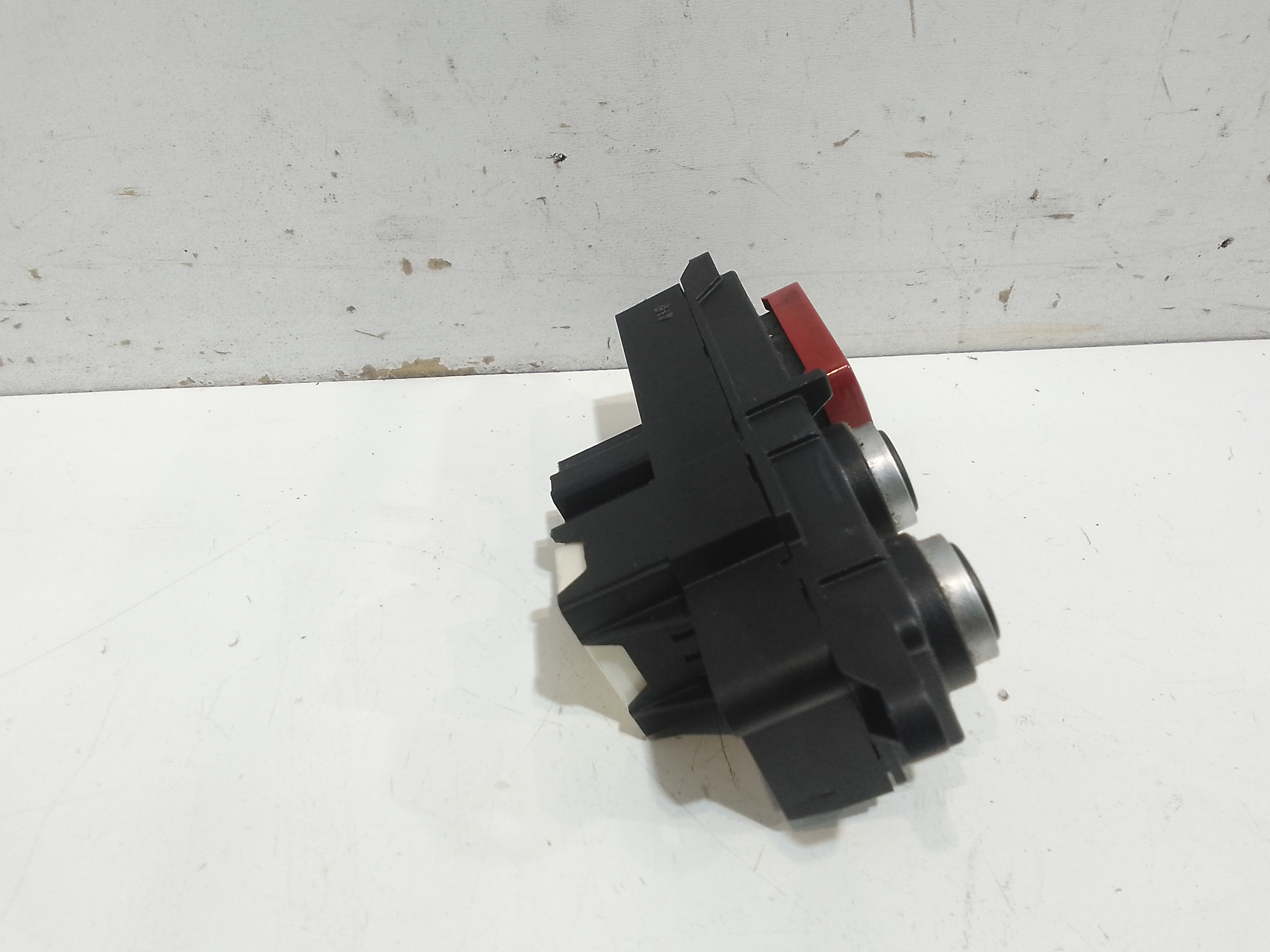 Pulsante luci di emergenza per Alfa Romeo 159 Sportwagon Serie (05>11) (2005 - 2011)