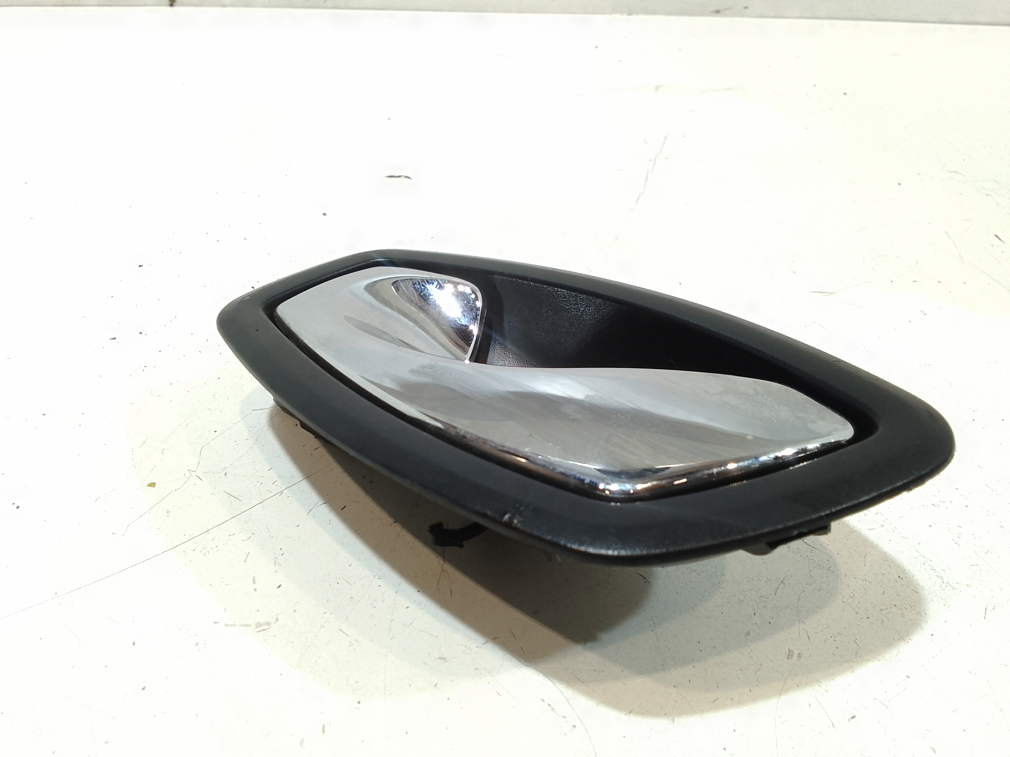 Maniglia interna Posteriore Sinistra per Renault Clio Serie Iv (12>19) (2012 - 2019)