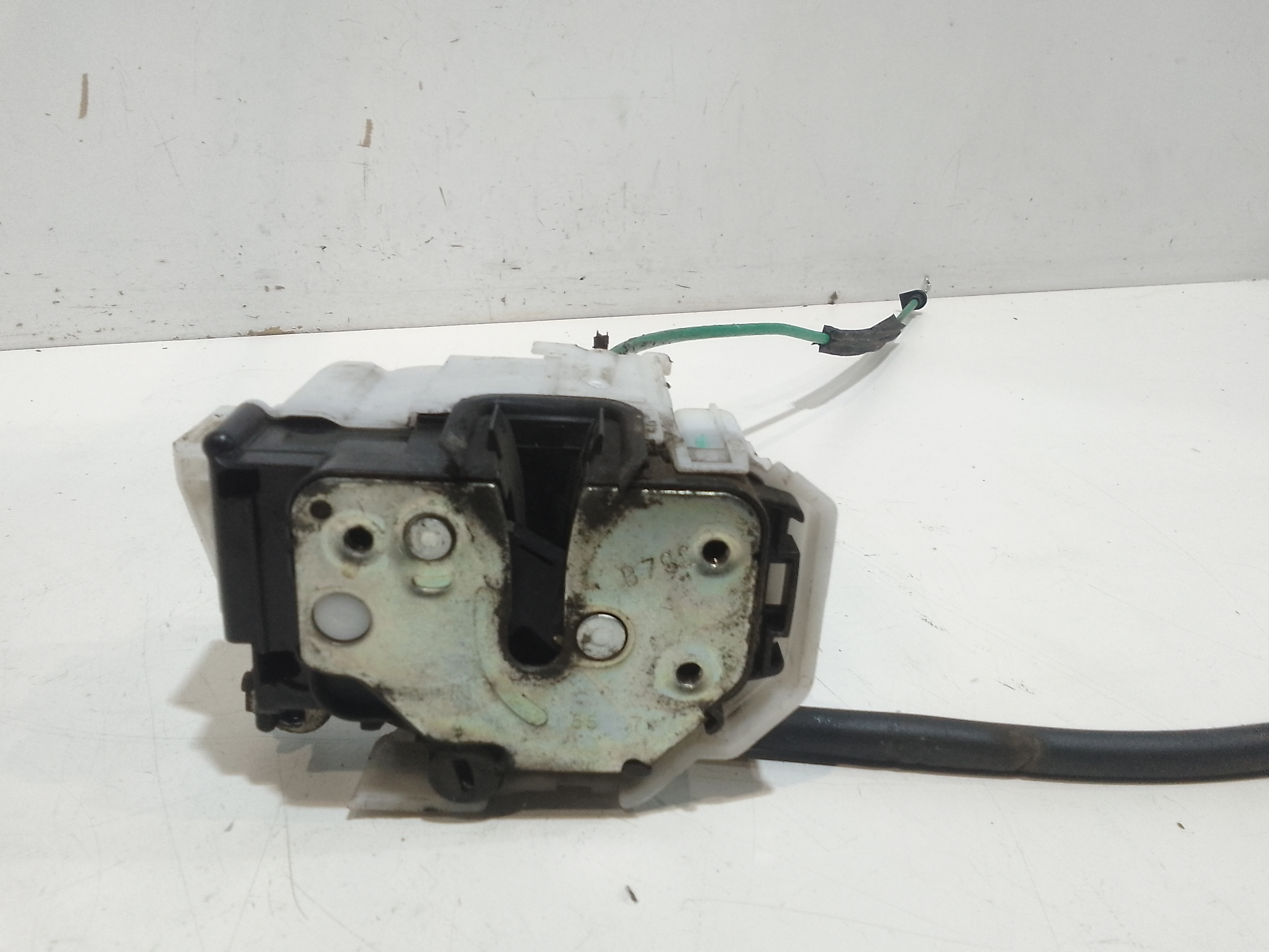 Serratura Anteriore Destra per Alfa Romeo 159 Sportwagon Serie (05>11) (2005 - 2011)