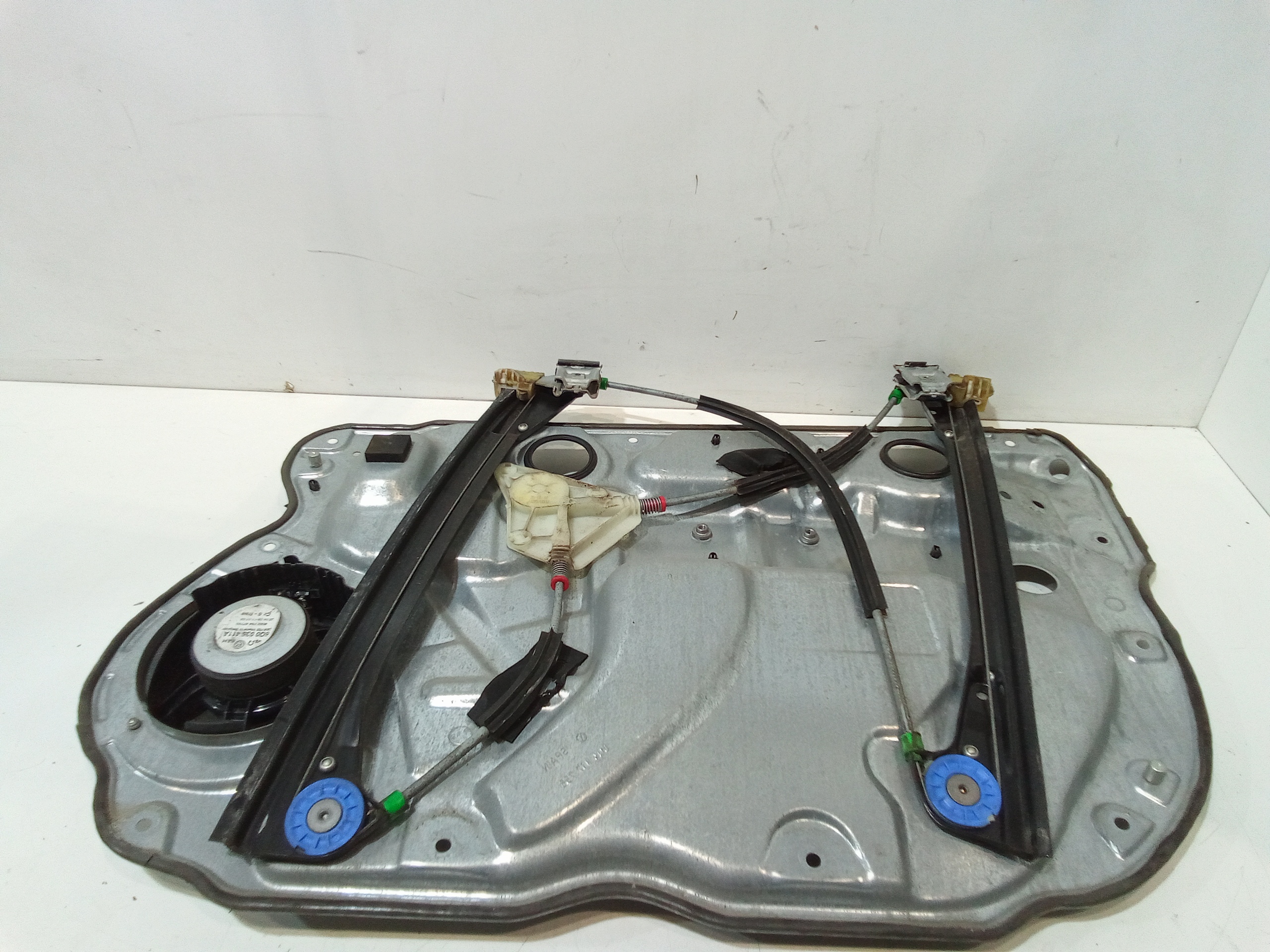 Cremagliera anteriore sinistra Guida per Volkswagen Polo 4 Serie (2001 - 2009)