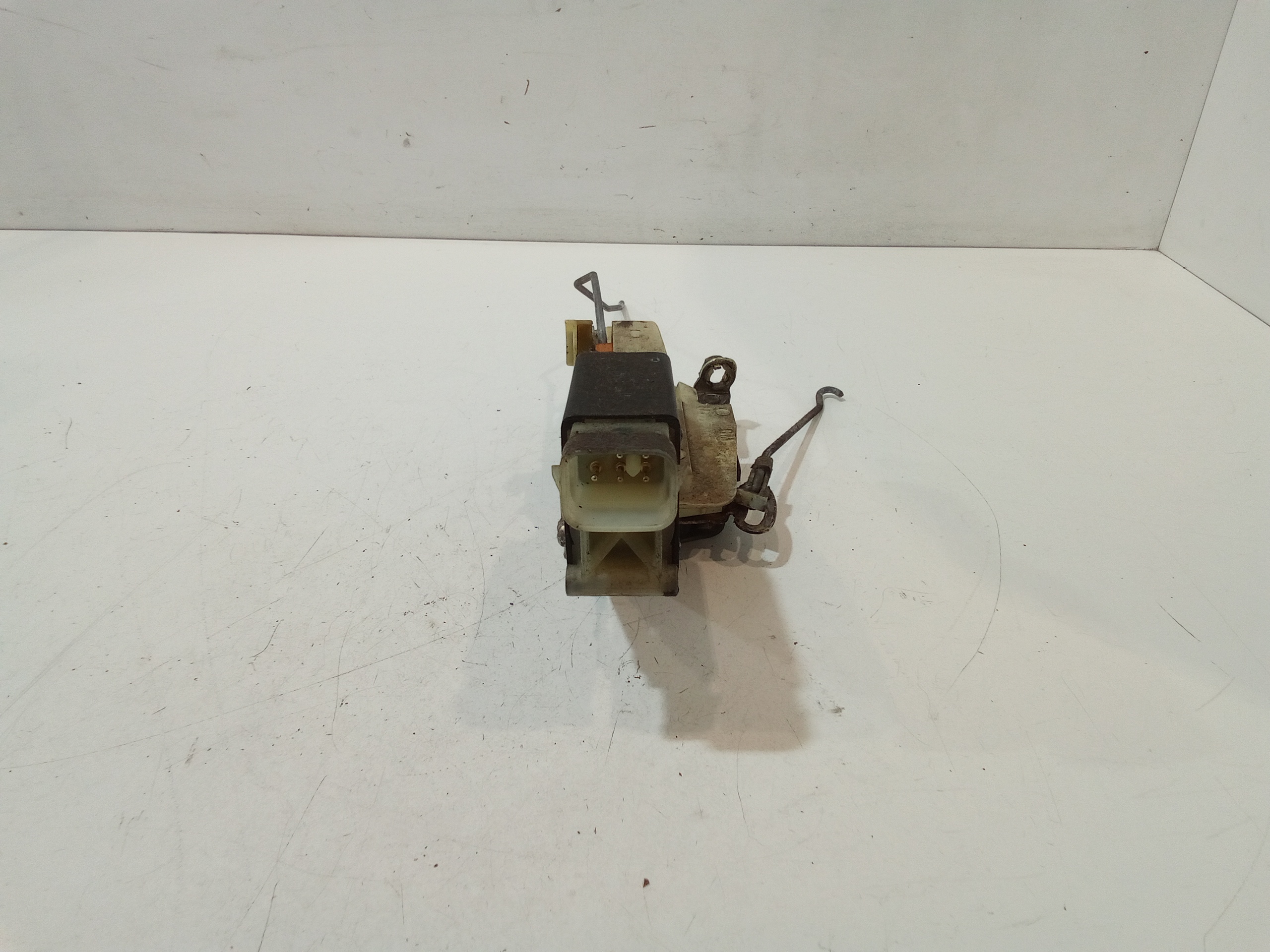 Attuatore serratura anteriore sinistro per Opel Tigra 1 Serie (1994 - 2001)