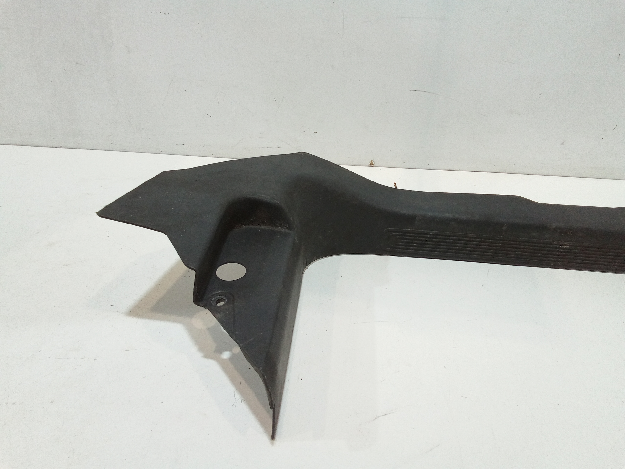 Batticalcagno anteriore sinistro per Peugeot Bipper 1 Serie (2007 - In produzione)