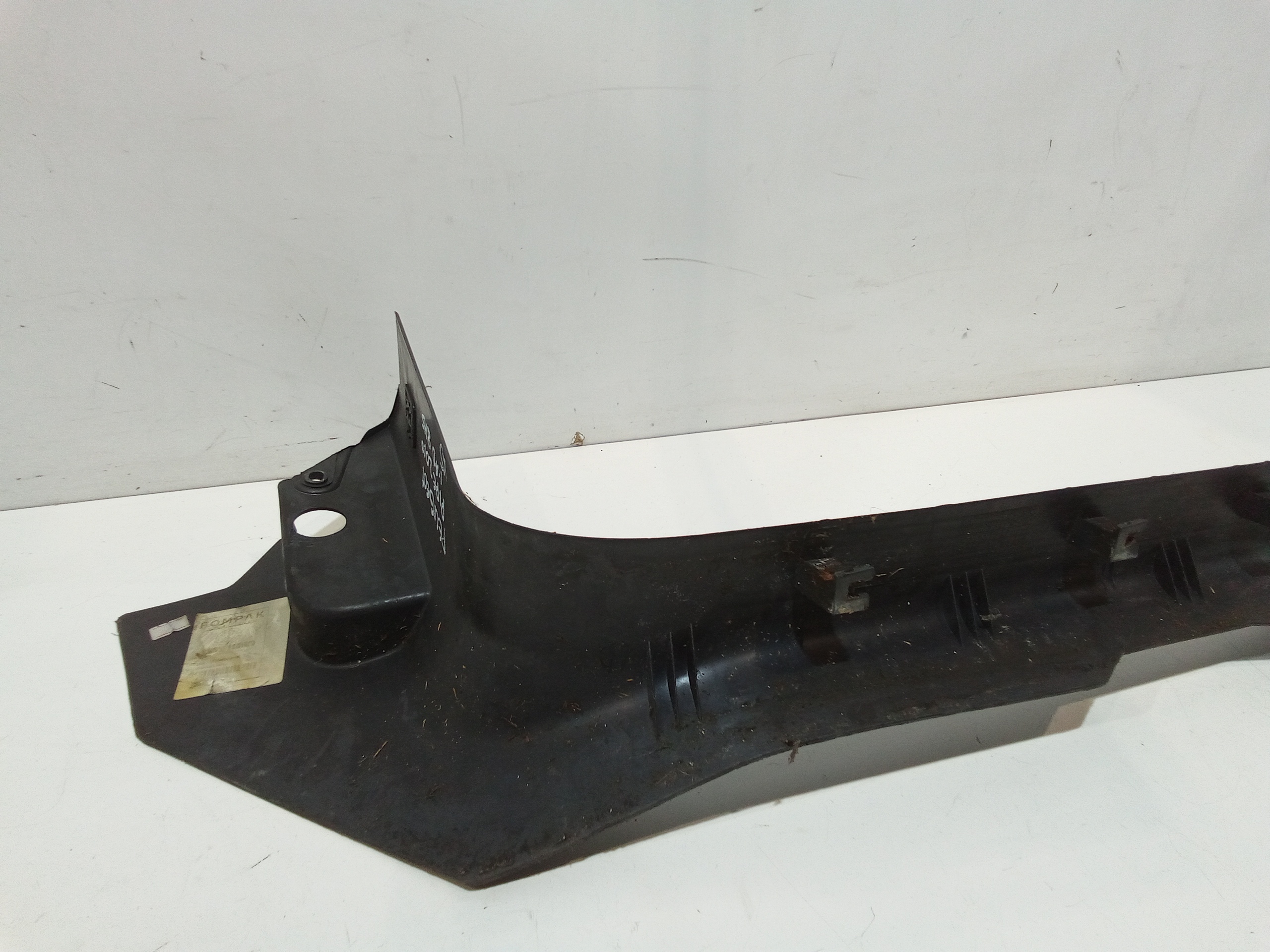 Batticalcagno anteriore sinistro per Peugeot Bipper 1 Serie (2007 - In produzione)