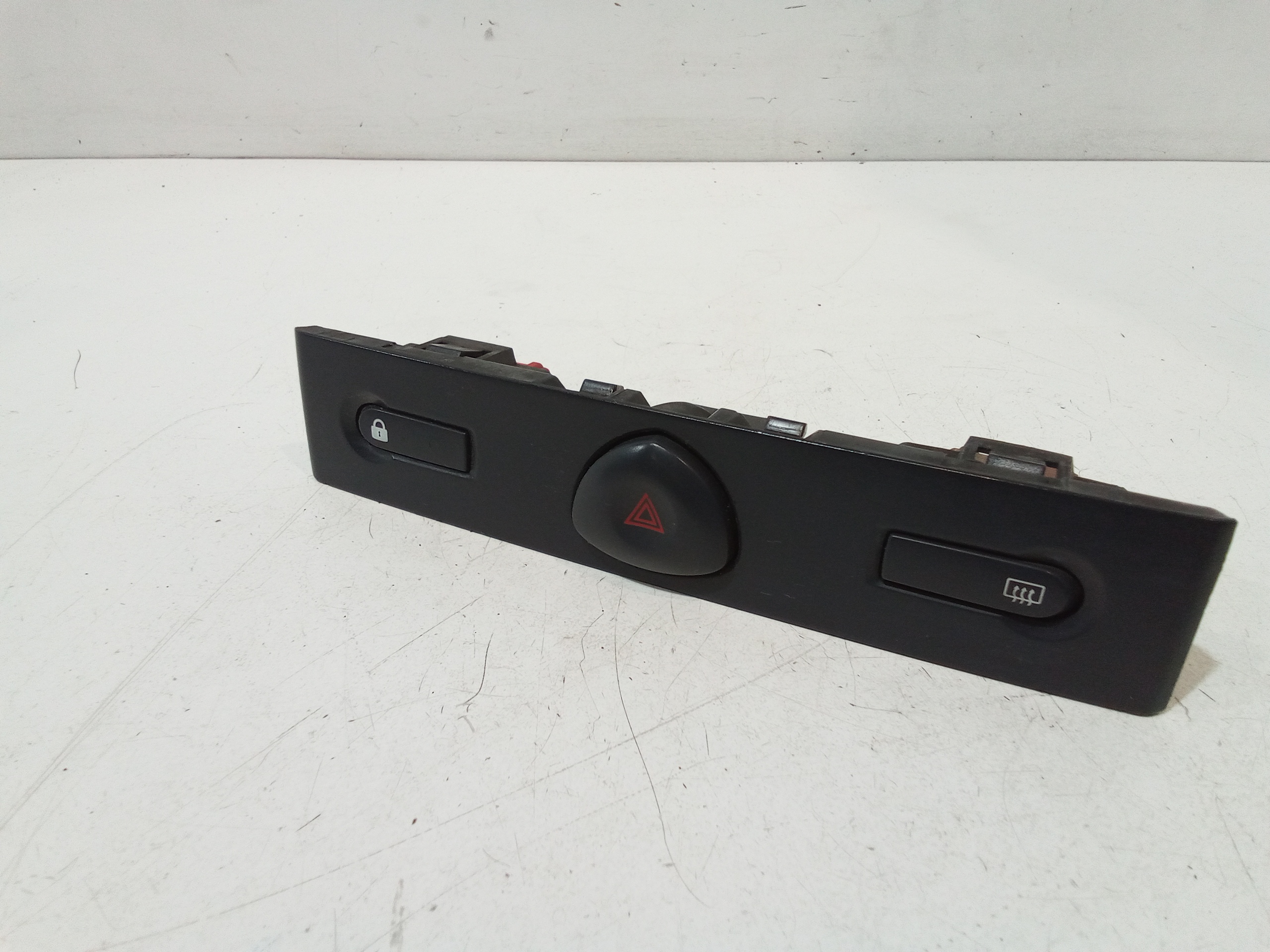 Pulsantiera Centrale per Renault Clio Serie (01>05) (2001 - 2005)