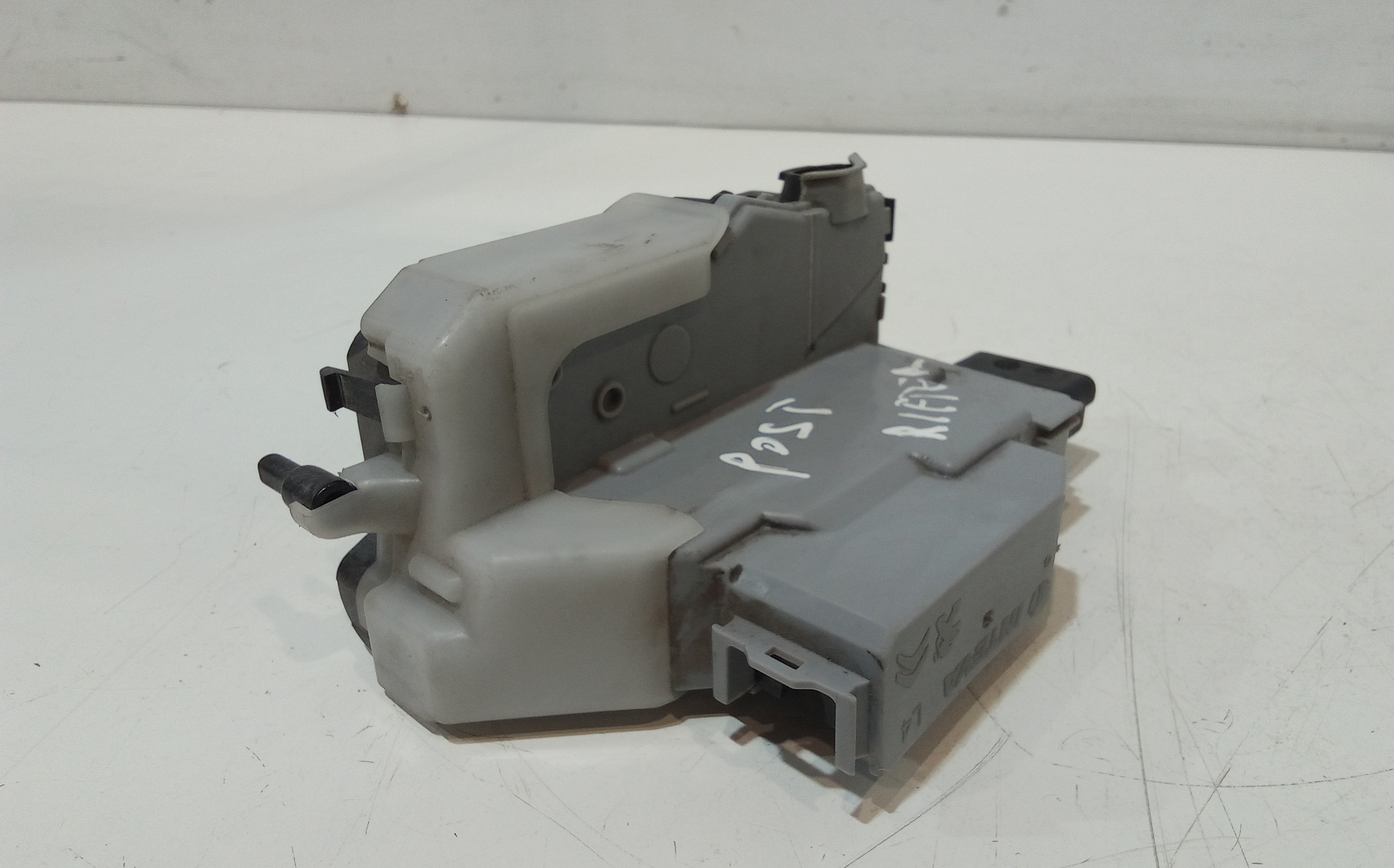 Serratura porta scorrevole sx per Peugeot Rifter Serie (18>) (2018 - In produzione)