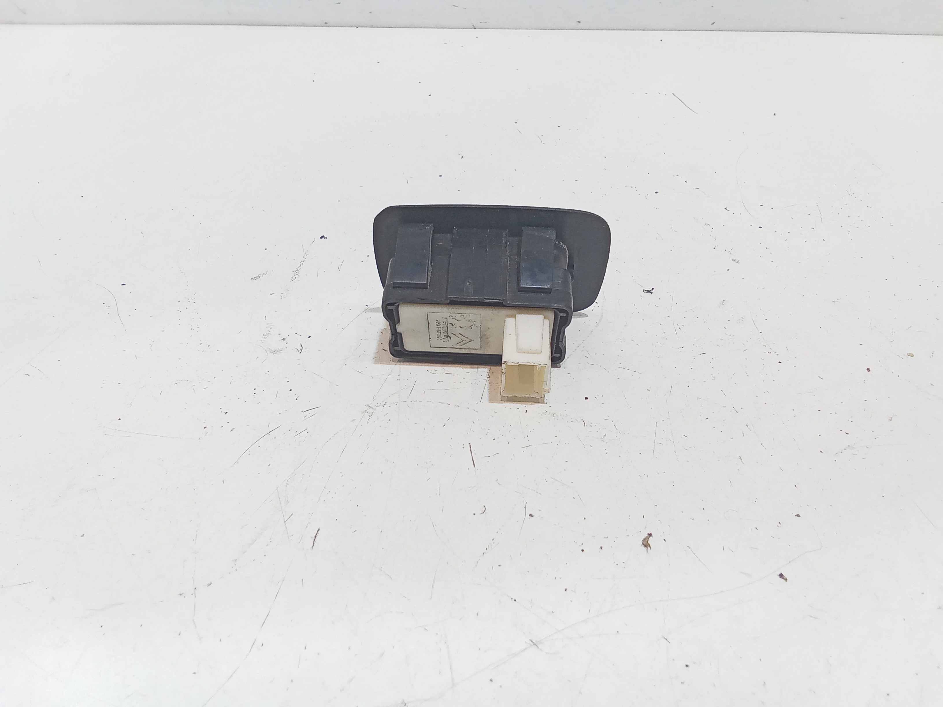 Pulsantiera Posteriore Destra per Peugeot Rifter Serie (18>) (2018 - In produzione)