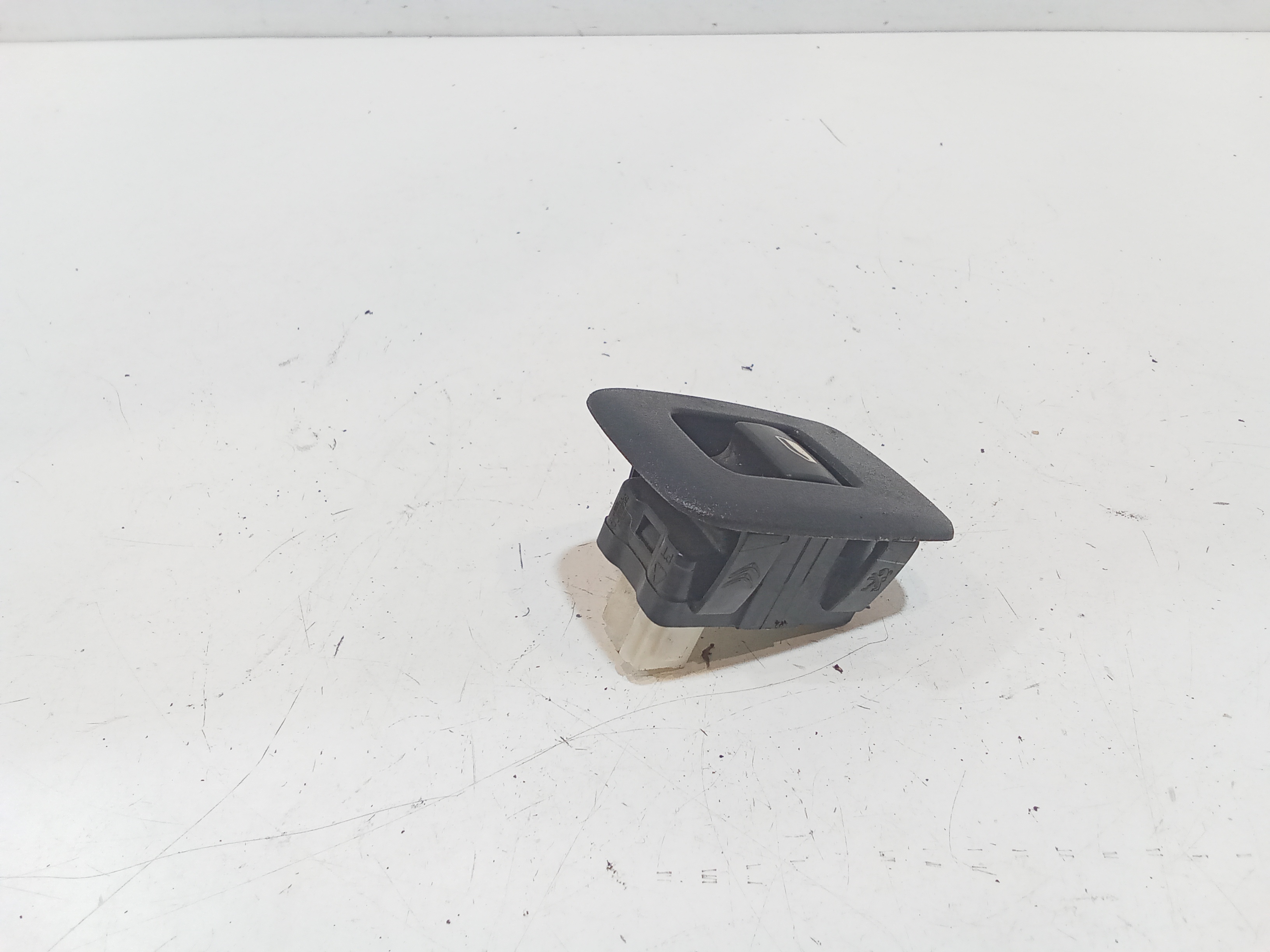 Pulsantiera Posteriore Destra per Peugeot Rifter Serie (18>) (2018 - In produzione)