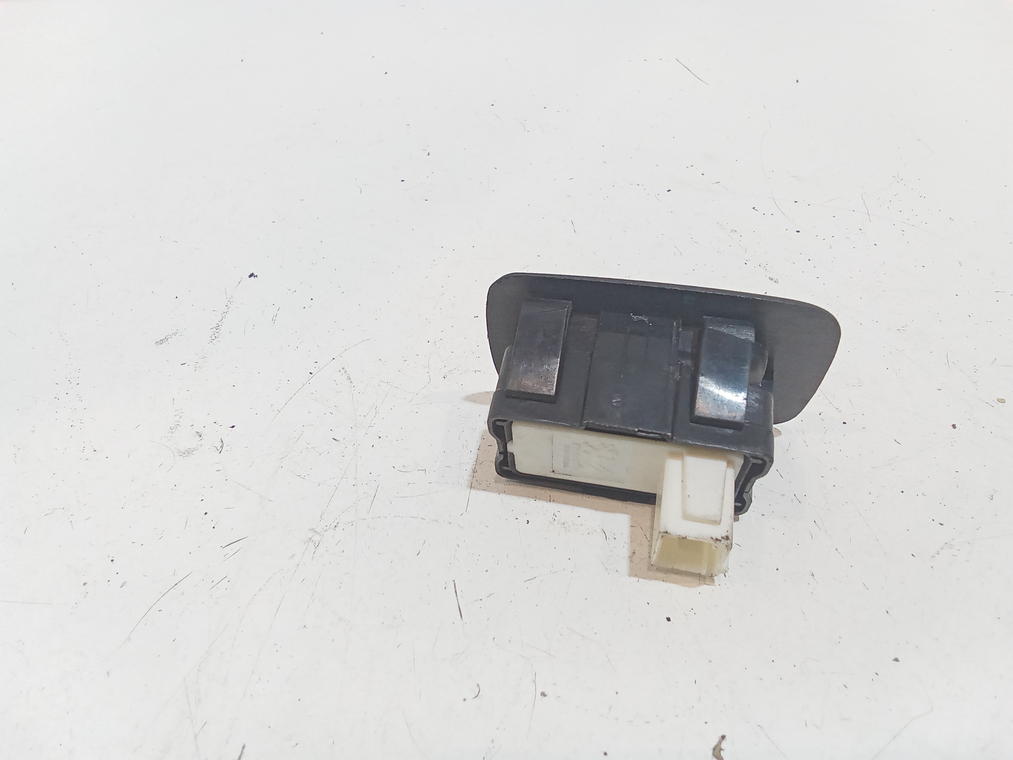 Pulsantiera Anteriore Destra Passeggero per Peugeot Rifter Serie (18>) (2018 - In produzione)