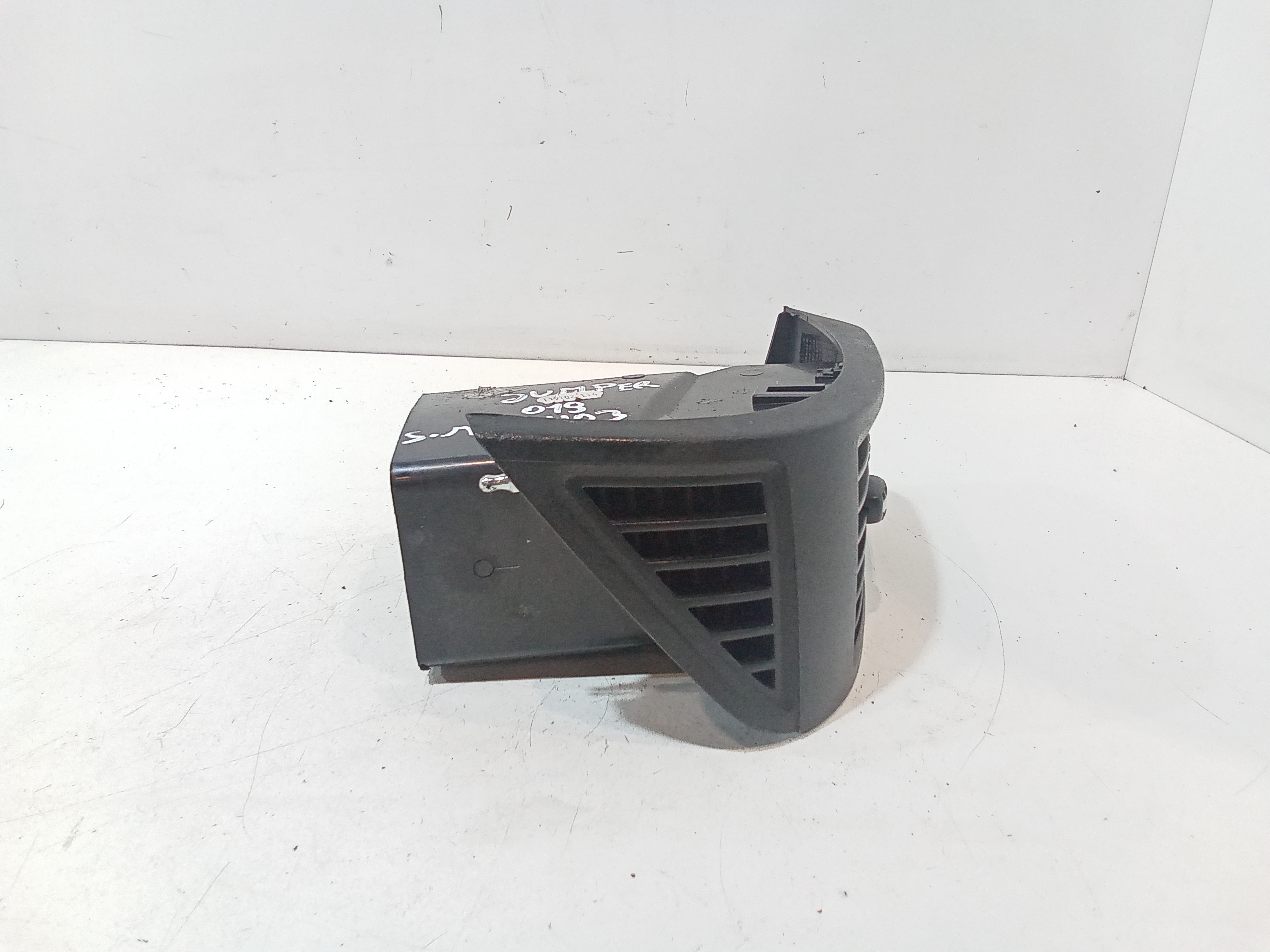 Bocchetta aria cruscotto lato guida per Citroen Jumpy Furgone (16>) (2016 - In produzione)