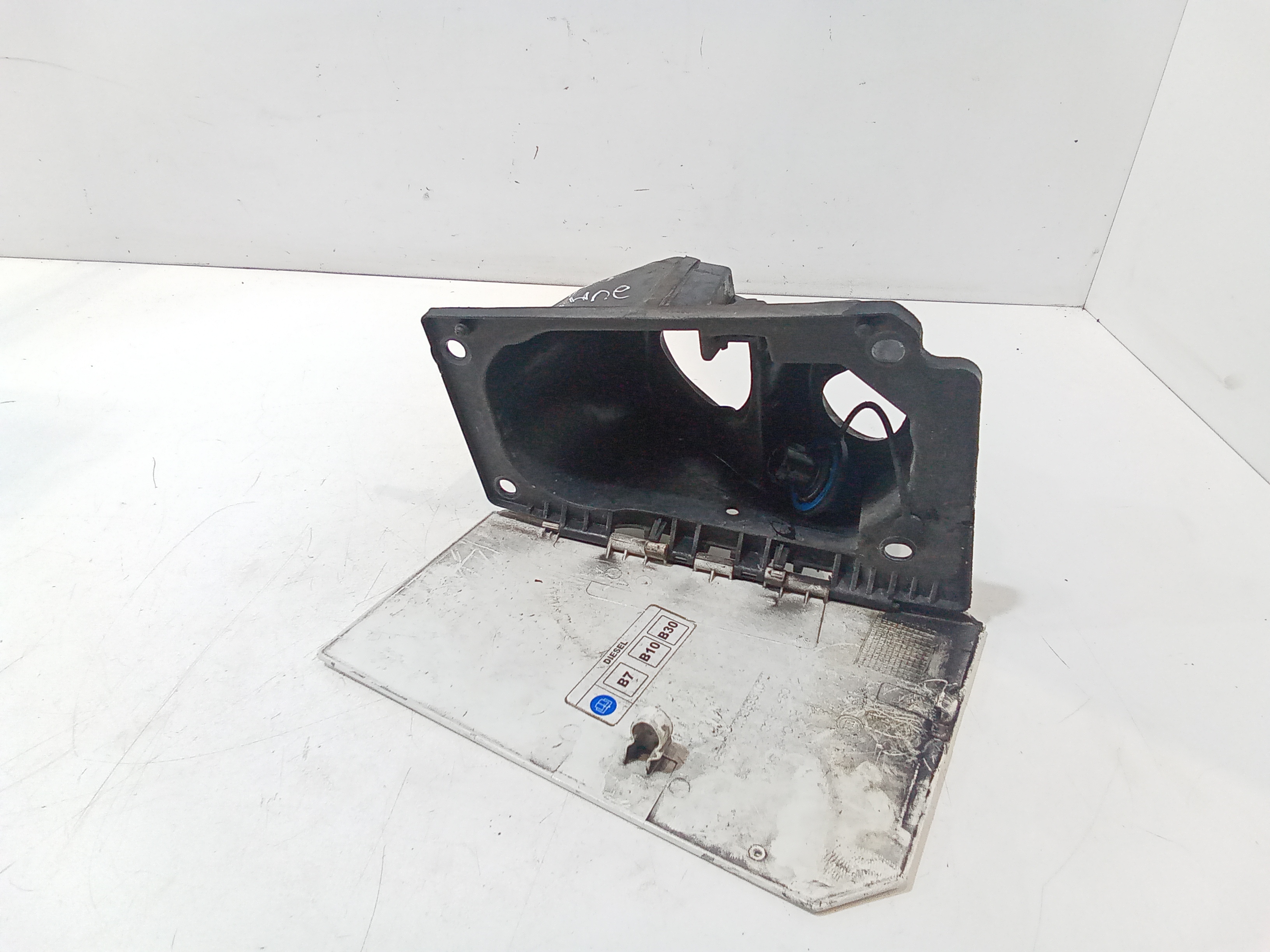 Sportellino Carburante per Citroen Jumpy Furgone (16>) (2016 - In produzione)