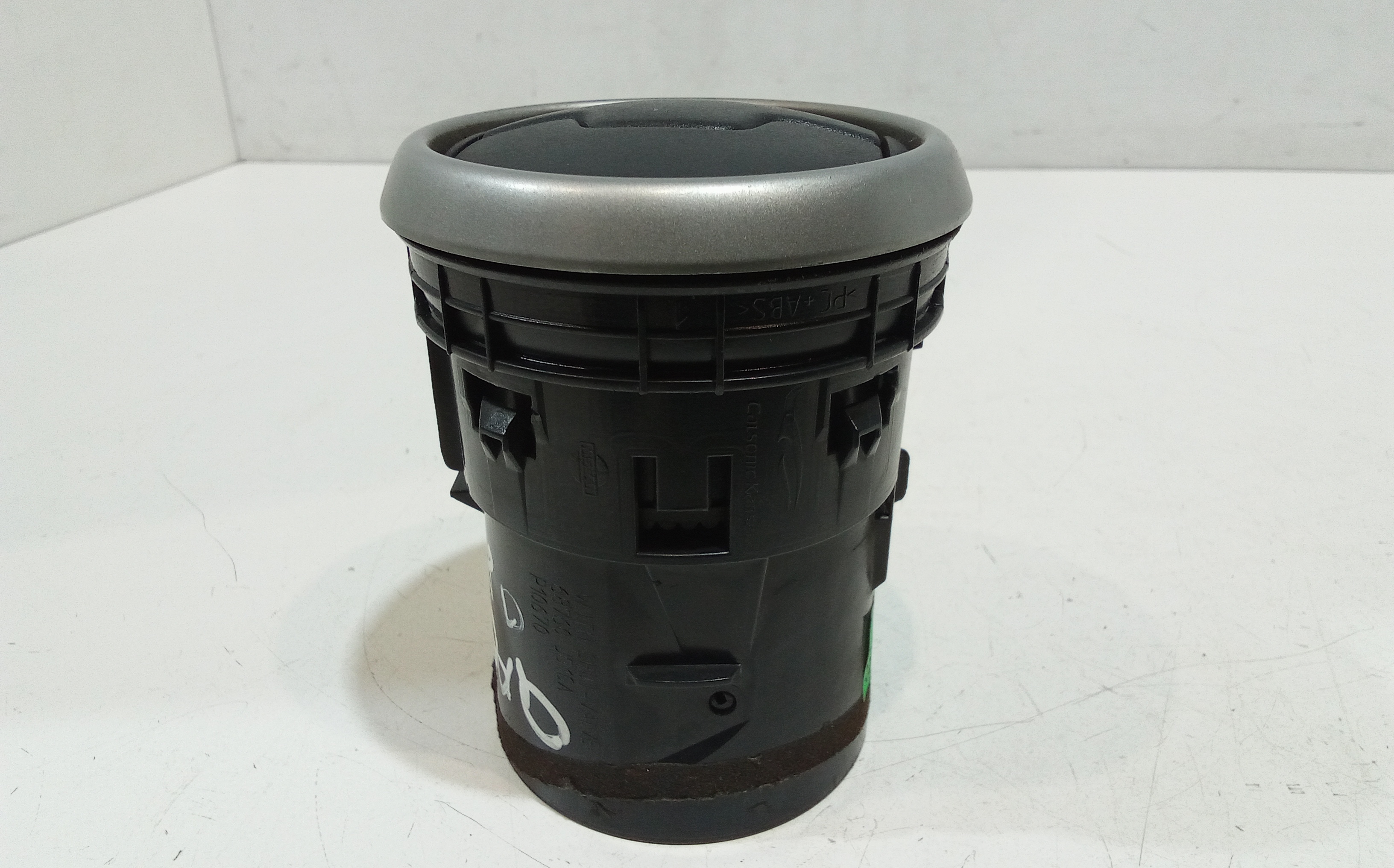 Bocchetta aria cruscotto lato guida per Nissan Qashqai 1 Serie (2006 - 2009)