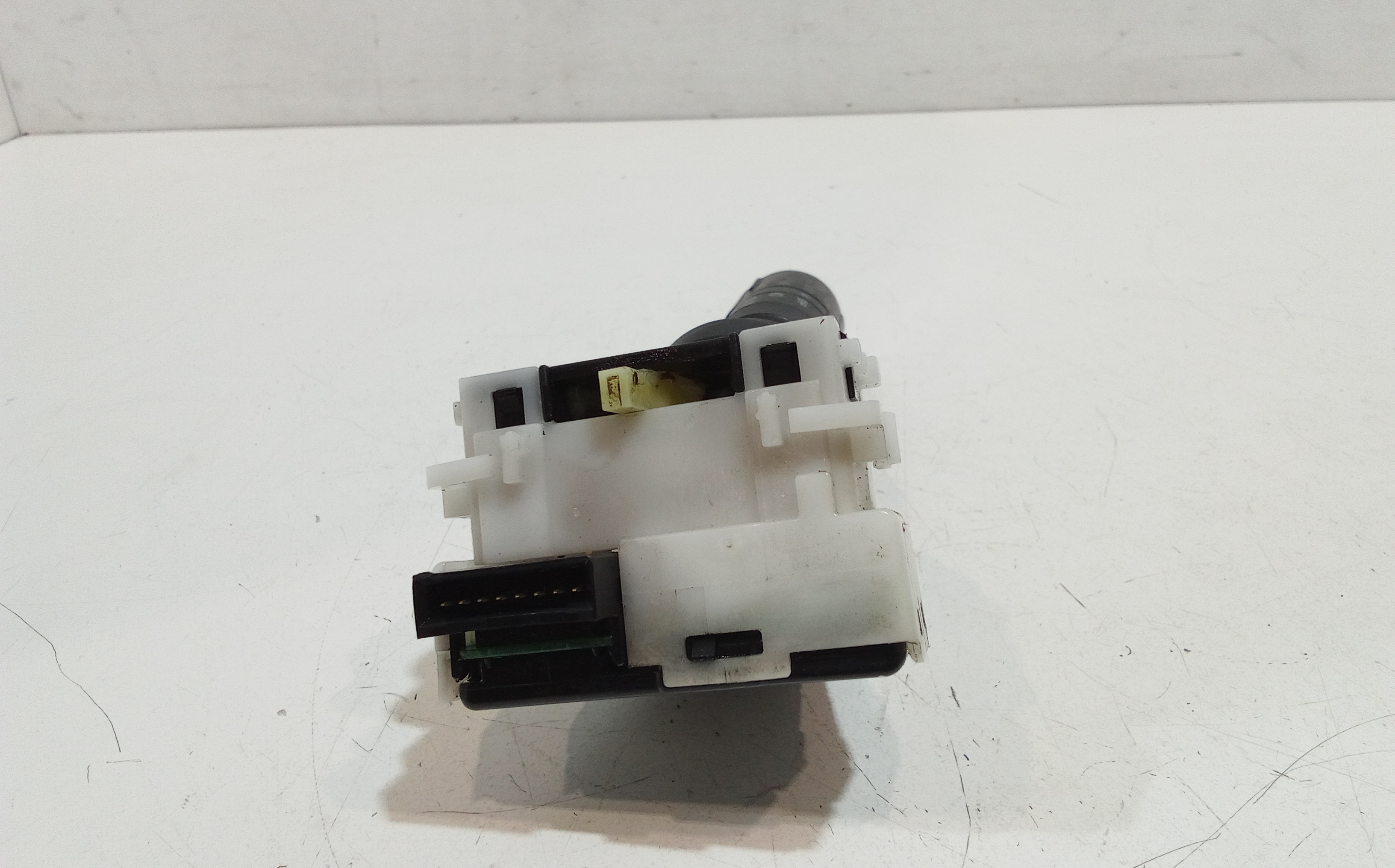 Devioluci sinistro per Nissan Qashqai 1 Serie (2006 - 2009)