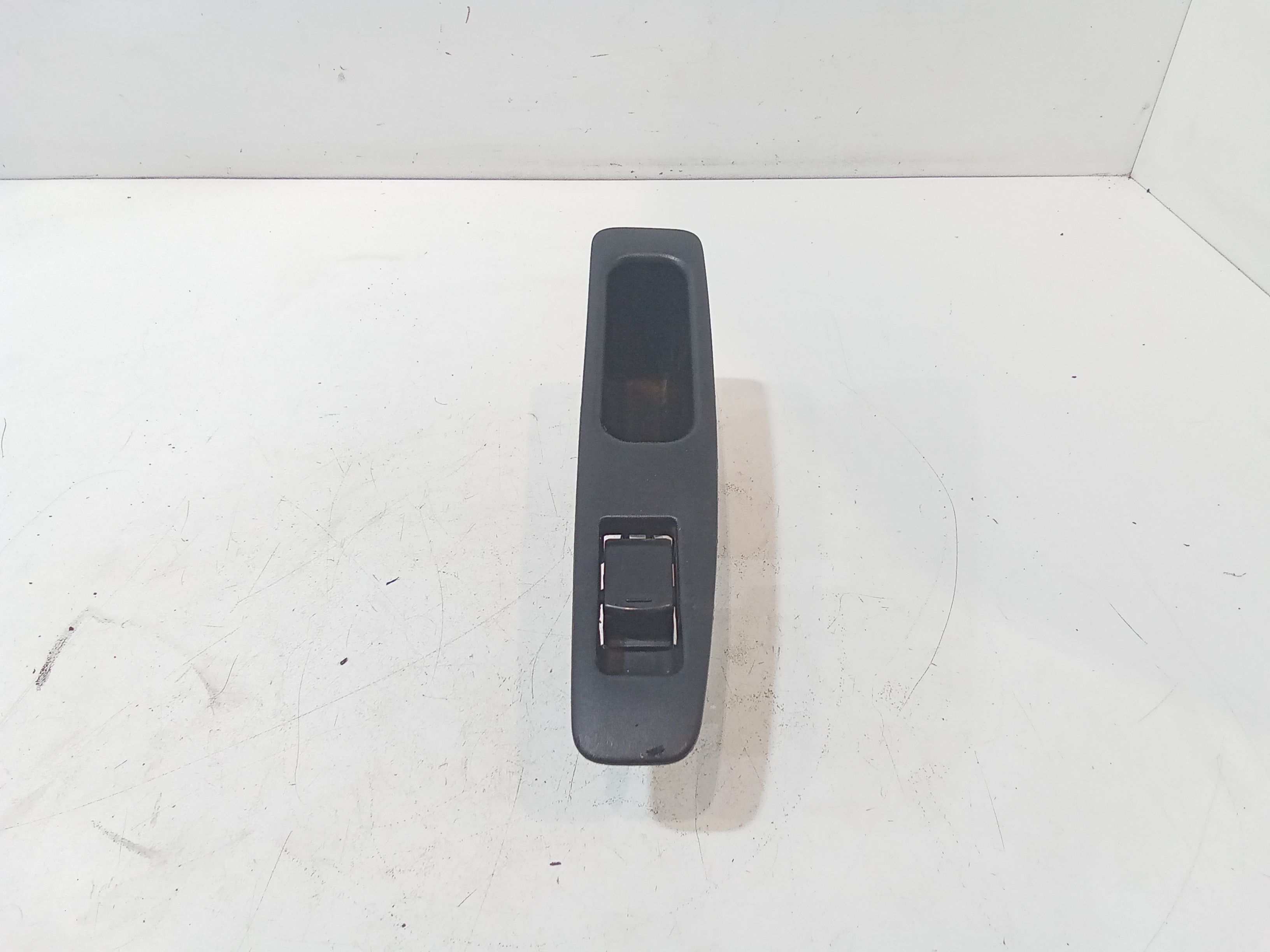 Pulsantiera Posteriore Destra per Nissan Qashqai 1 Serie (2006 - 2009)