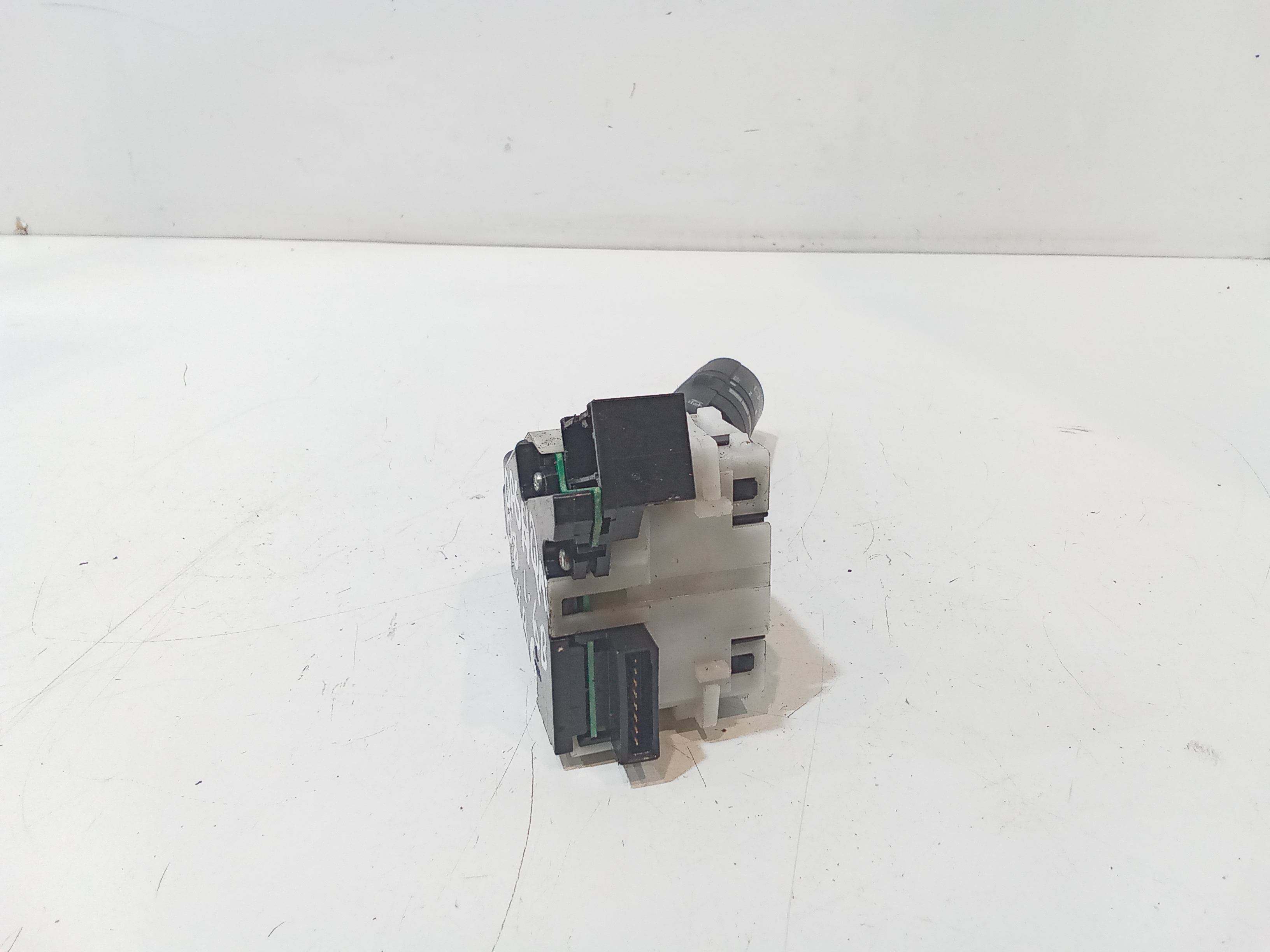 Devioluci destro per Nissan Qashqai 1 Serie (2006 - 2009)