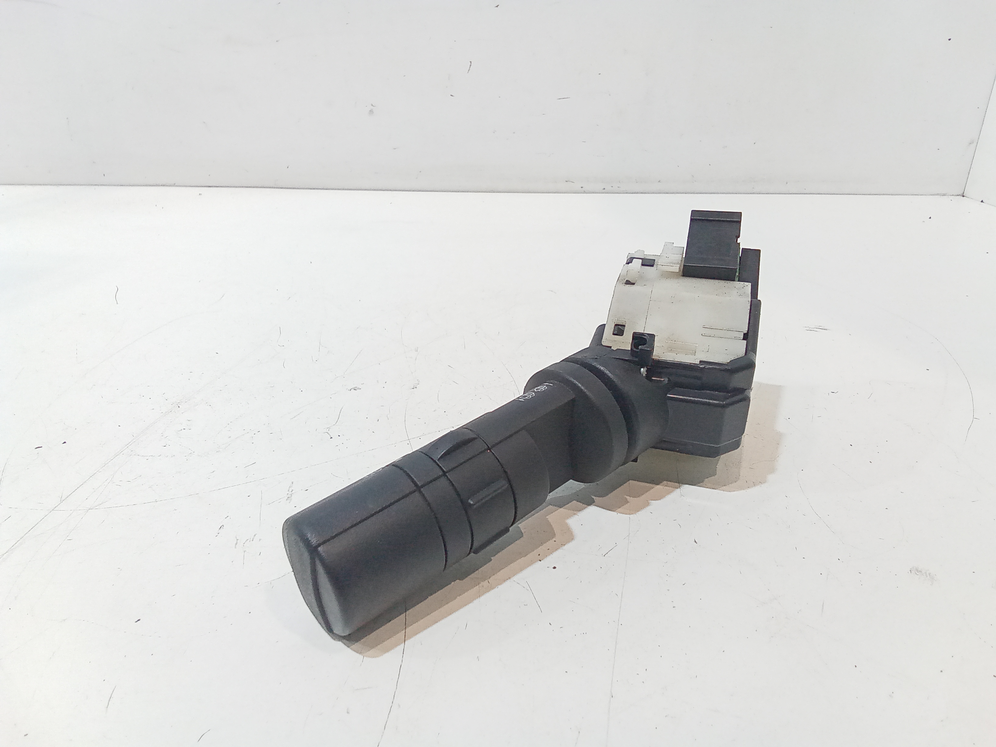 Devioluci destro per Nissan Qashqai 1 Serie (2006 - 2009)