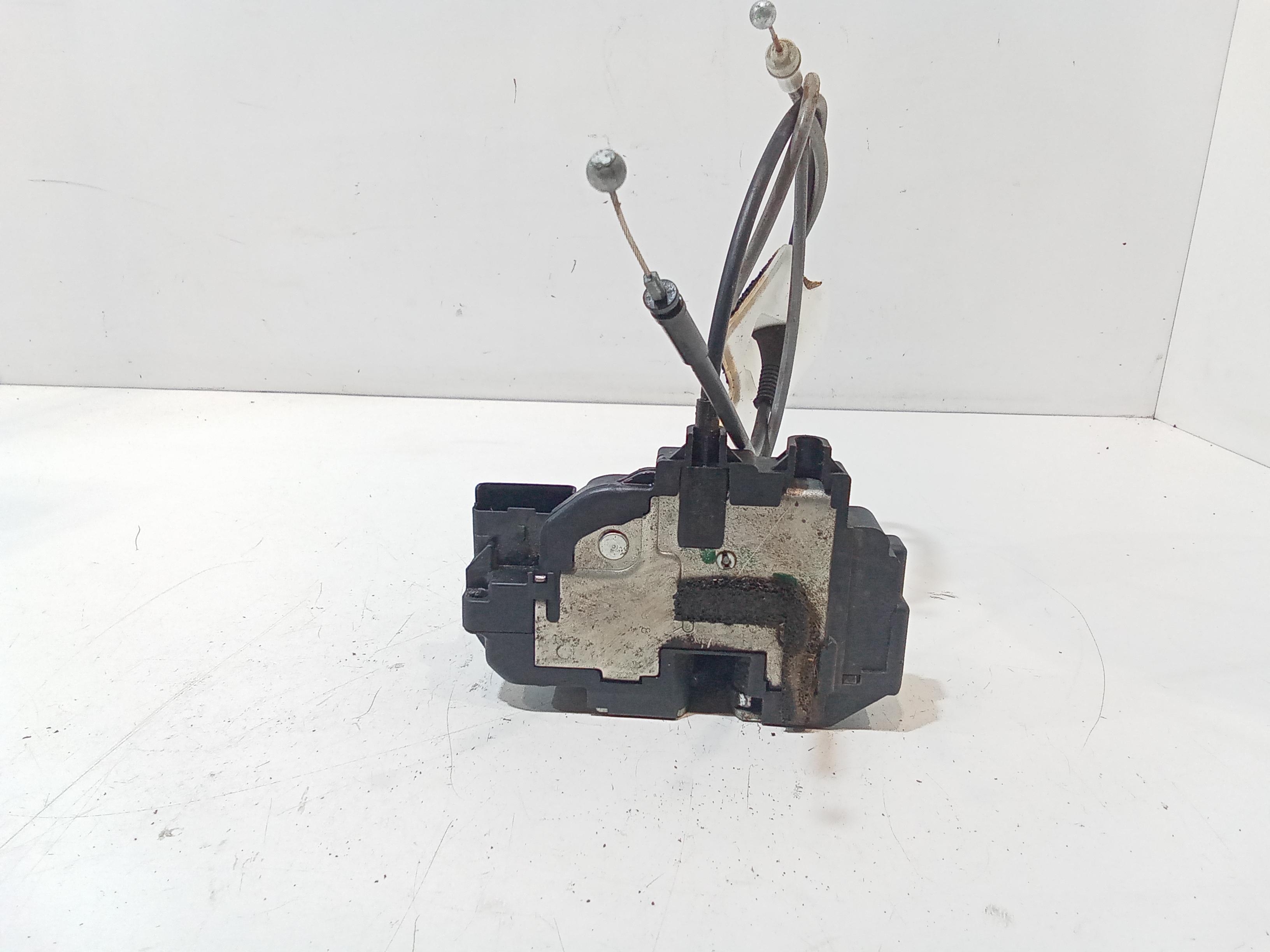 Attuatore serratura anteriore destro per Nissan Qashqai 1 Serie (2006 - 2009)