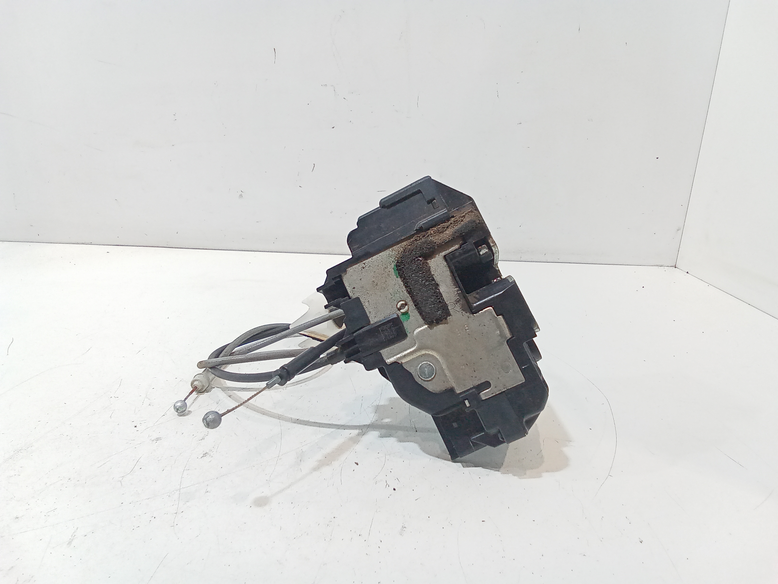 Attuatore serratura anteriore destro per Nissan Qashqai 1 Serie (2006 - 2009)