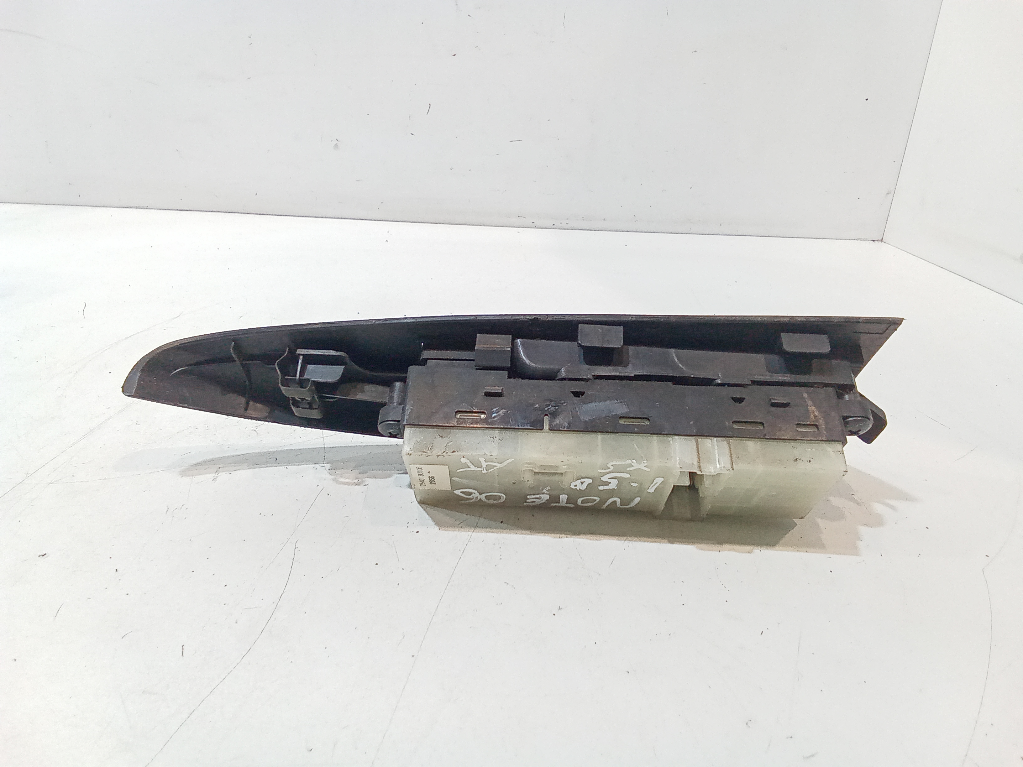 Pulsantiera anteriore sinistra Guida per Nissan Note 1 Serie (2006 - 2008)