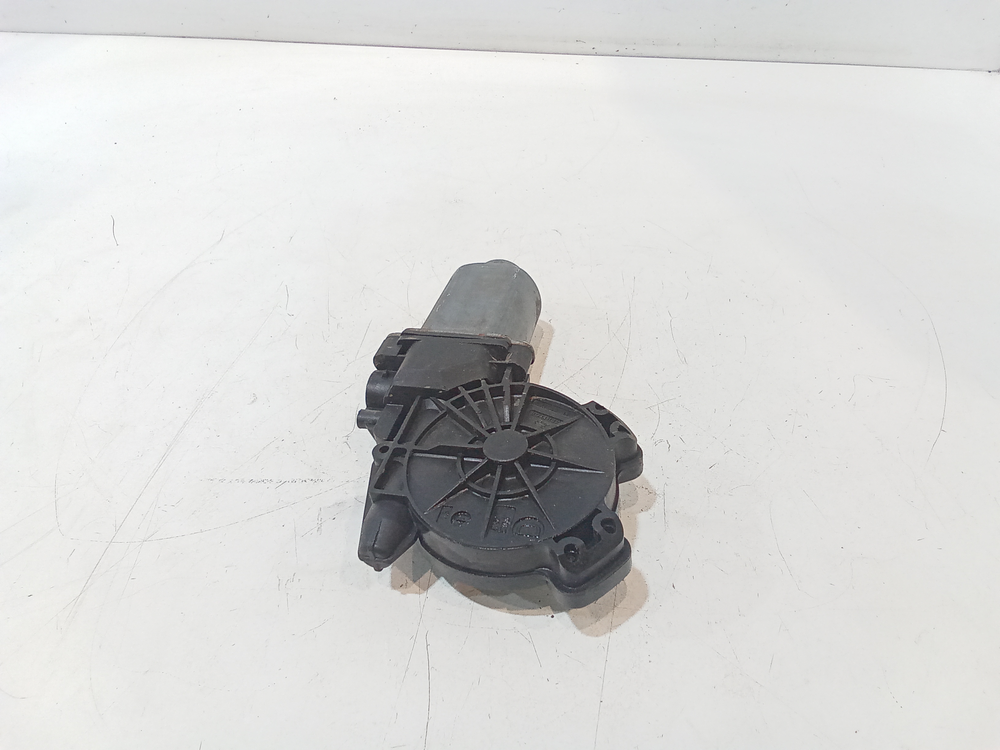 Motorino Alzavetro anteriore destra per Nissan Note 1 Serie (2006 - 2008)