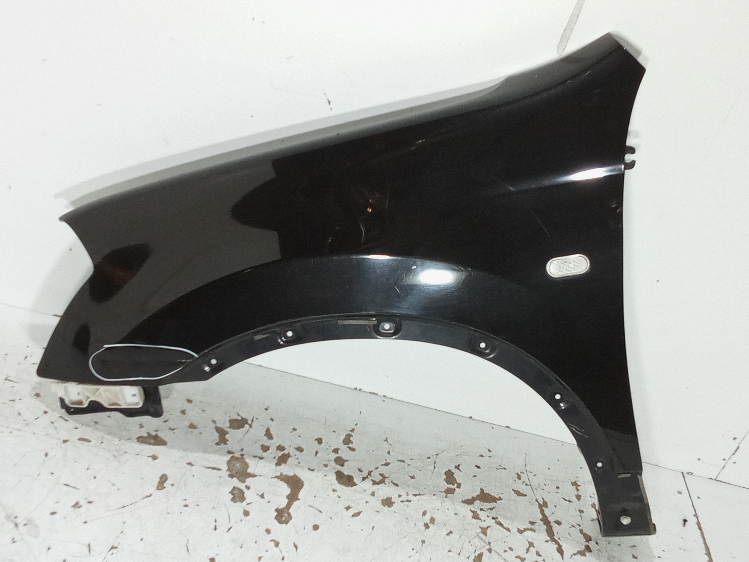 Parafango Anteriore Sinistro per Nissan Qashqai 1 Serie (2006 - 2009)