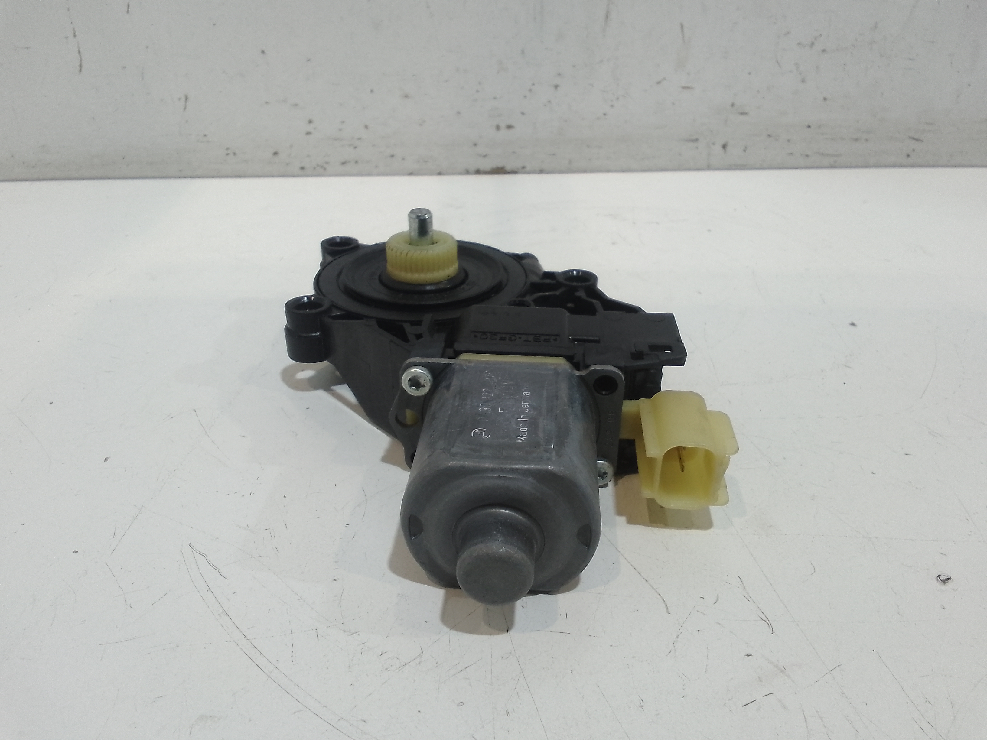 Motorino Alzavetro anteriore destra per Ford Fiesta 6 Serie (2008 - 2017)