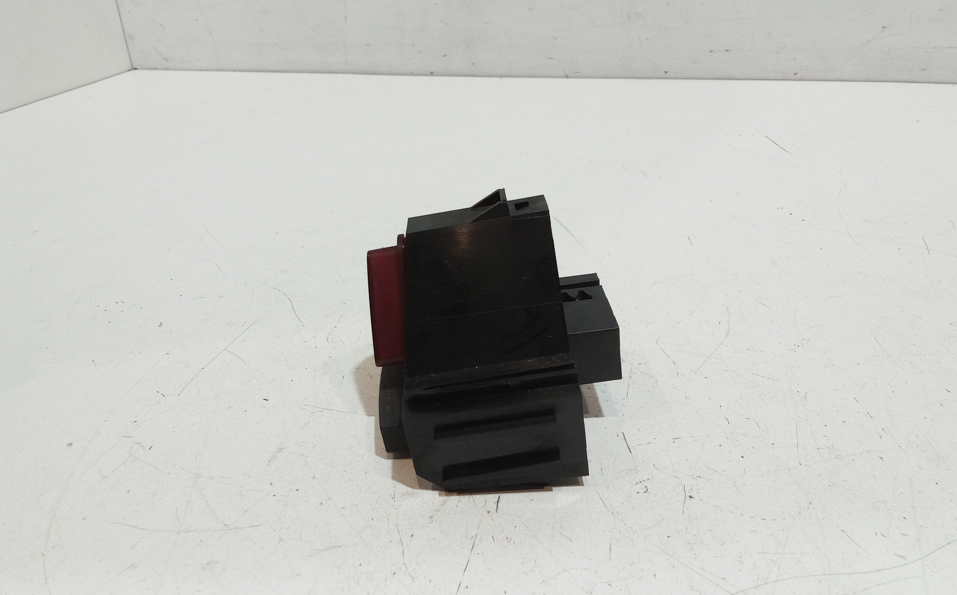 Pulsante luci di emergenza per Opel Corsa D 3p 1 Serie (2006 - In produzione)