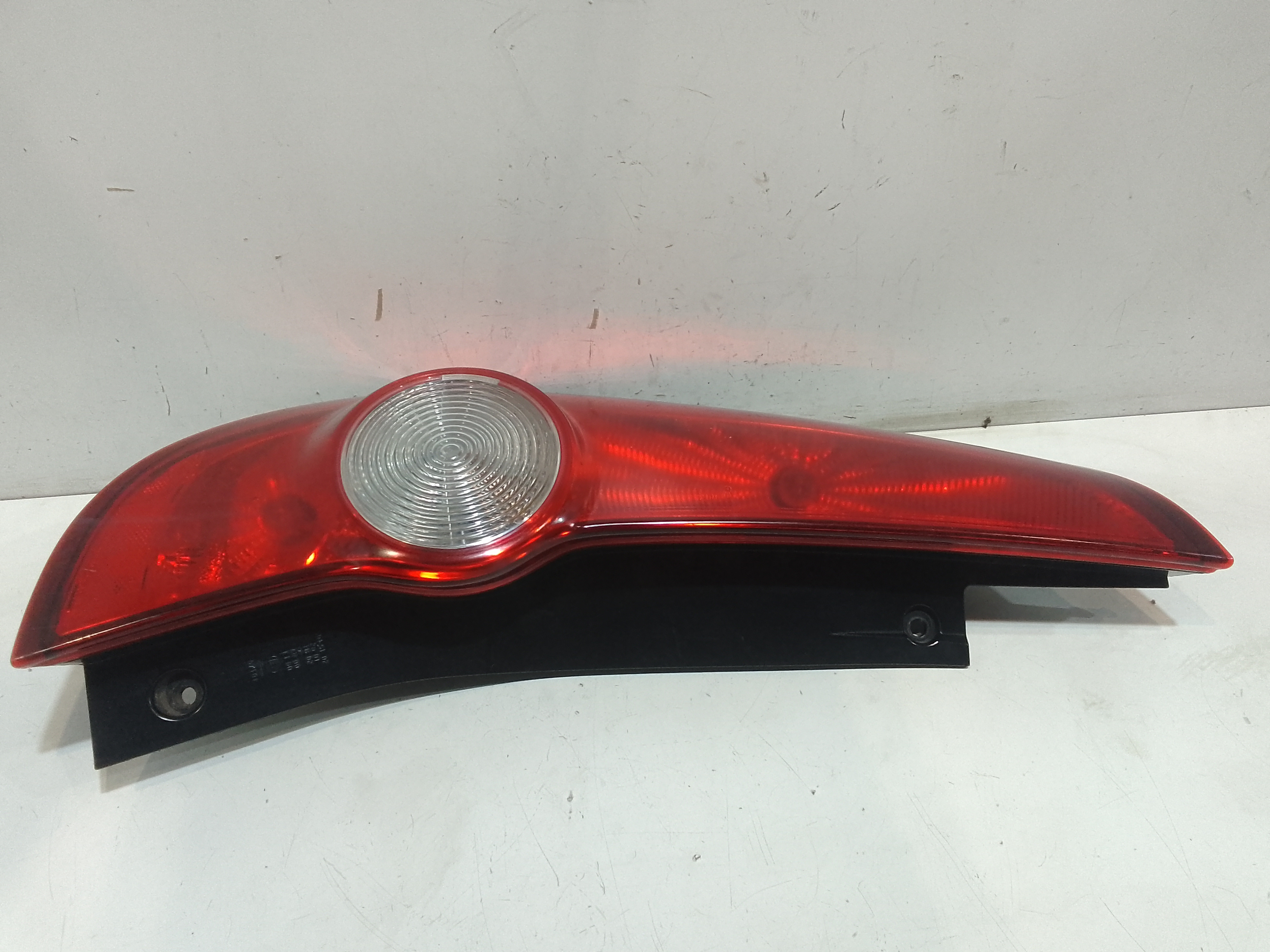 Stop fanale Posteriore sinistro lato Guida per Opel Agila B (2008 - In produzione)