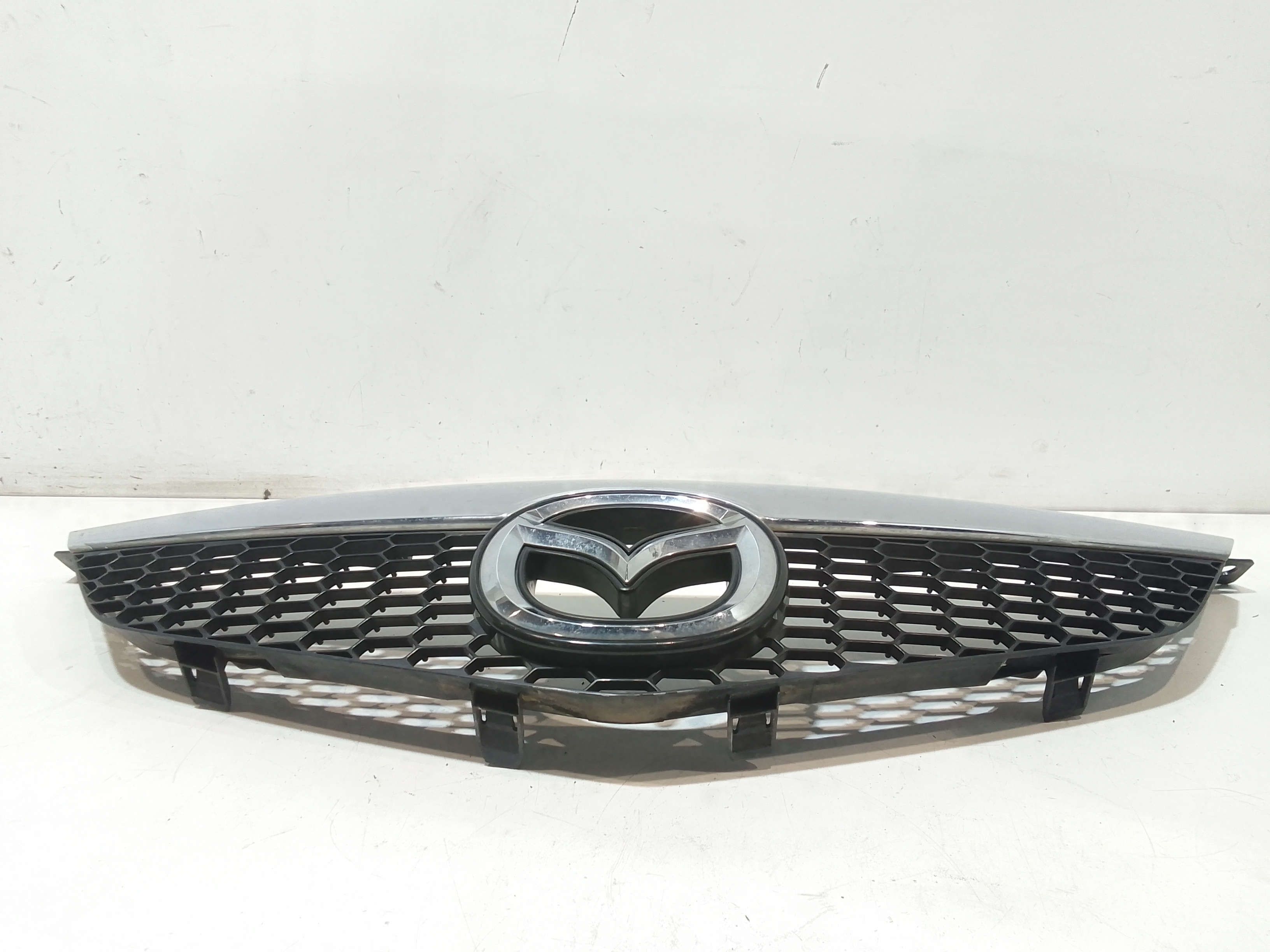 Mascherina anteriore per Mazda 6 Berlina (2002 - 2008)