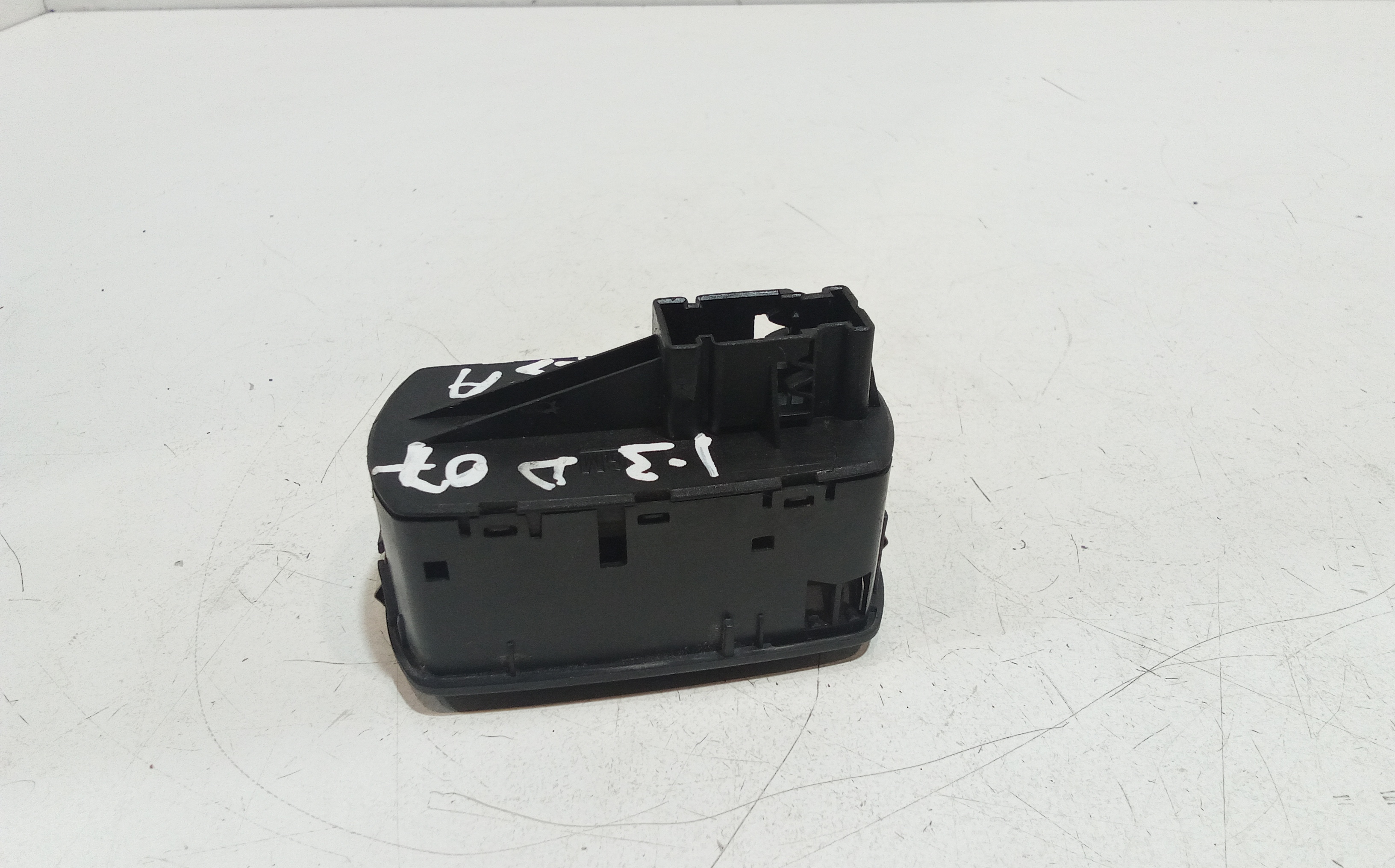 Pulsantiera anteriore sinistra Guida per Opel Corsa D 3p 1 Serie (2006 - In produzione)