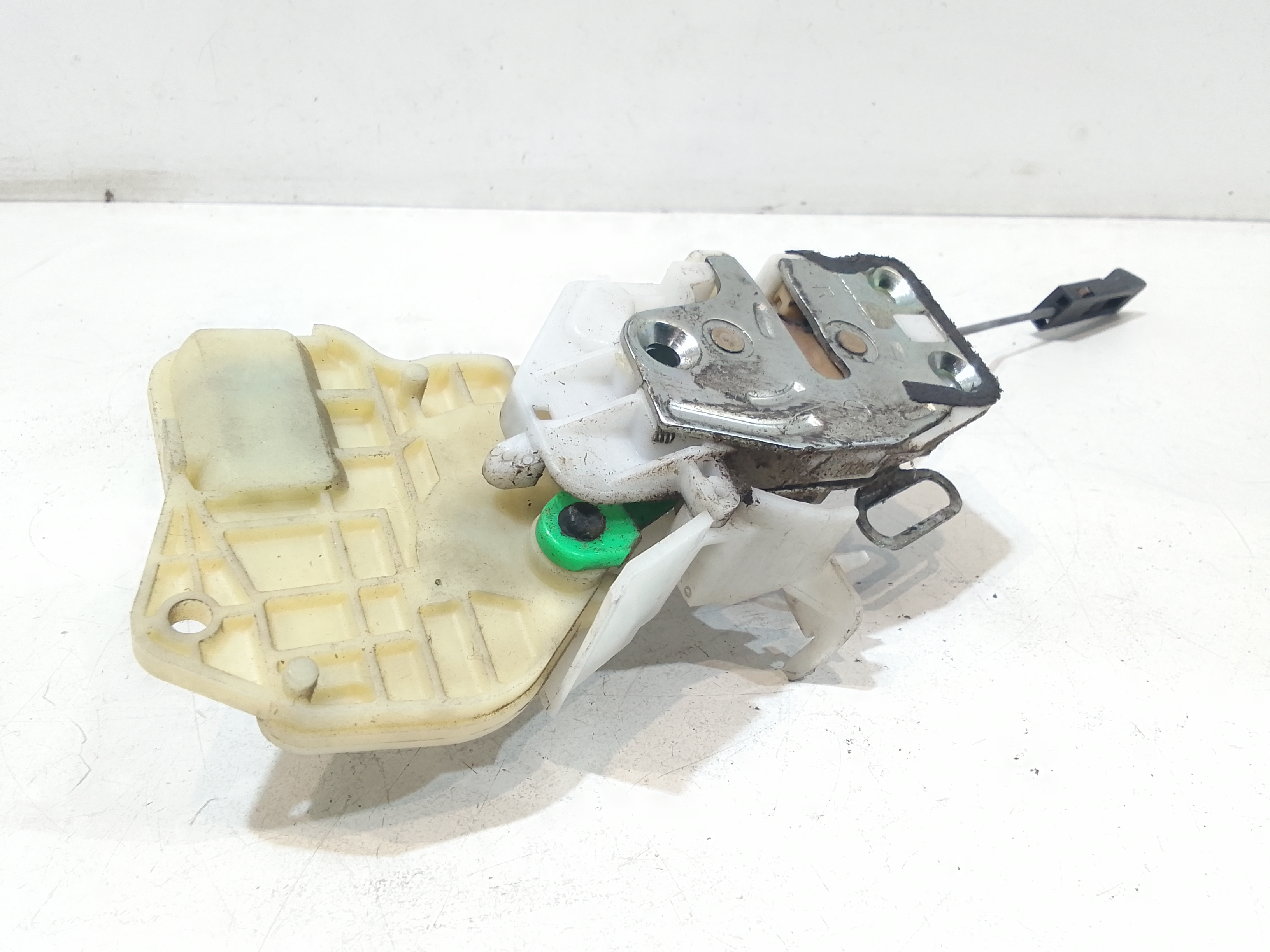 Serratura Anteriore Destra per Honda Cr-v 3 Serie (2004 - 2006)